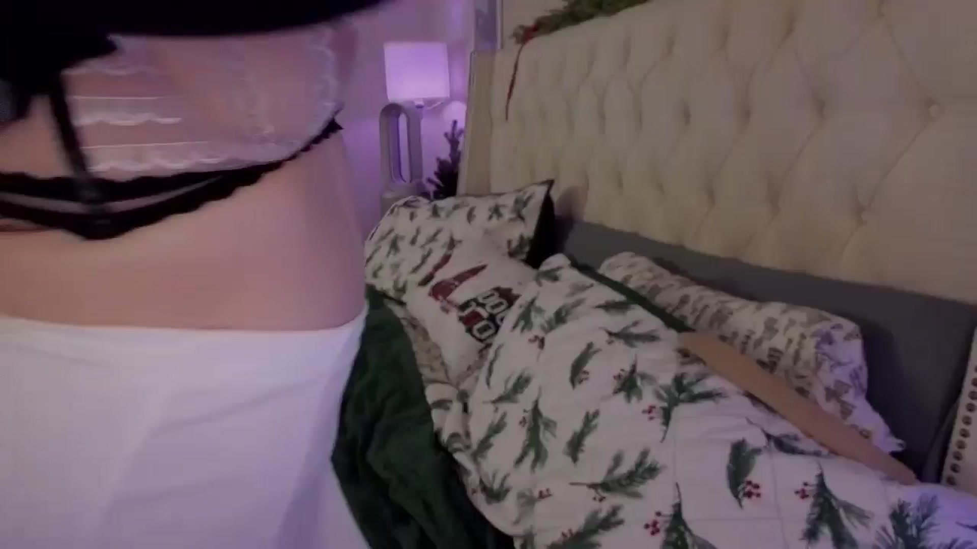 Gallery image thumbnail from merrydickmas's myfreecams stream on, 12/21/2025, 02:09 image 1 of 20