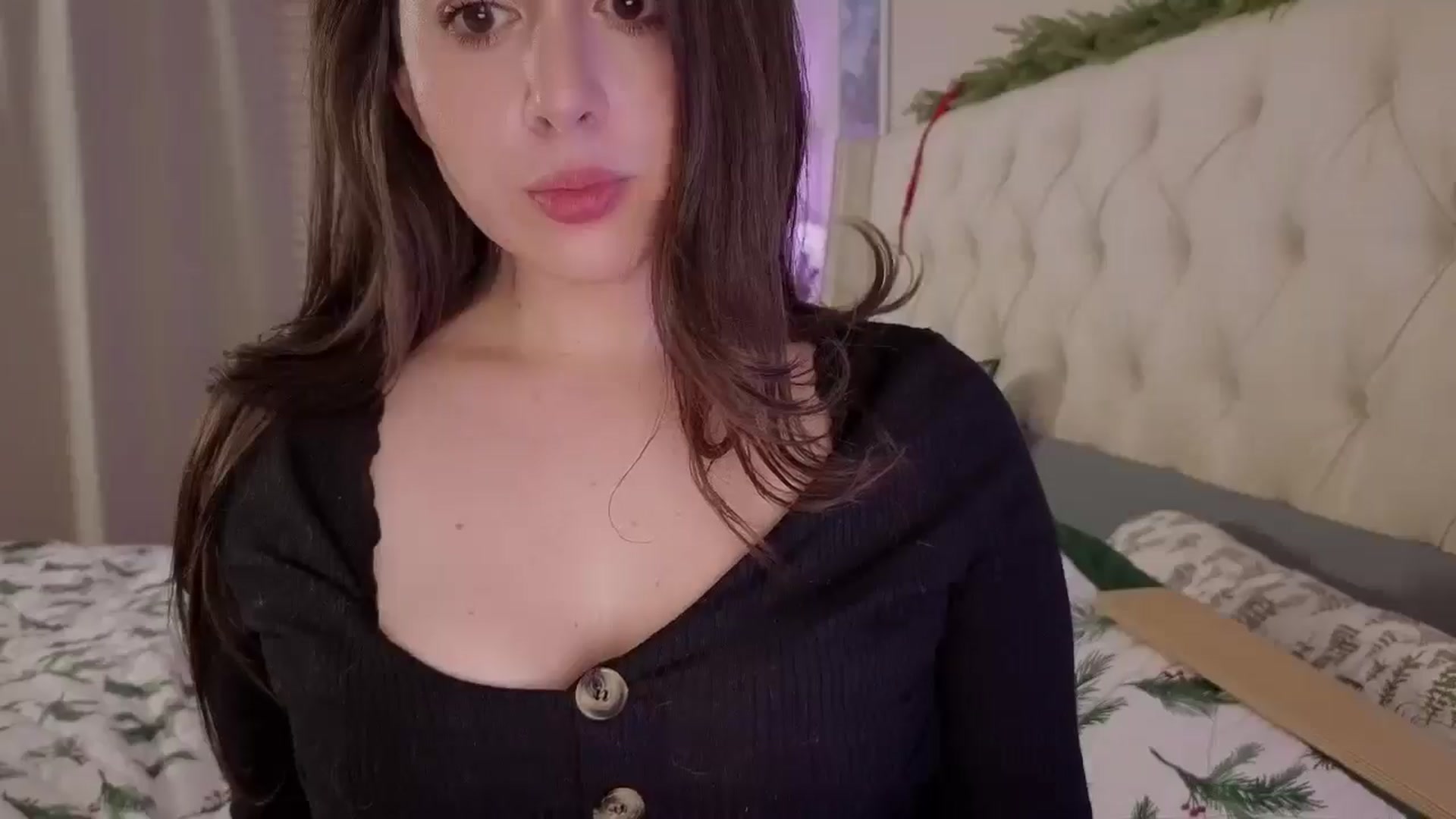 Gallery image thumbnail from merrydickmas's myfreecams stream on, 12/21/2025, 03:55 image 4 of 20