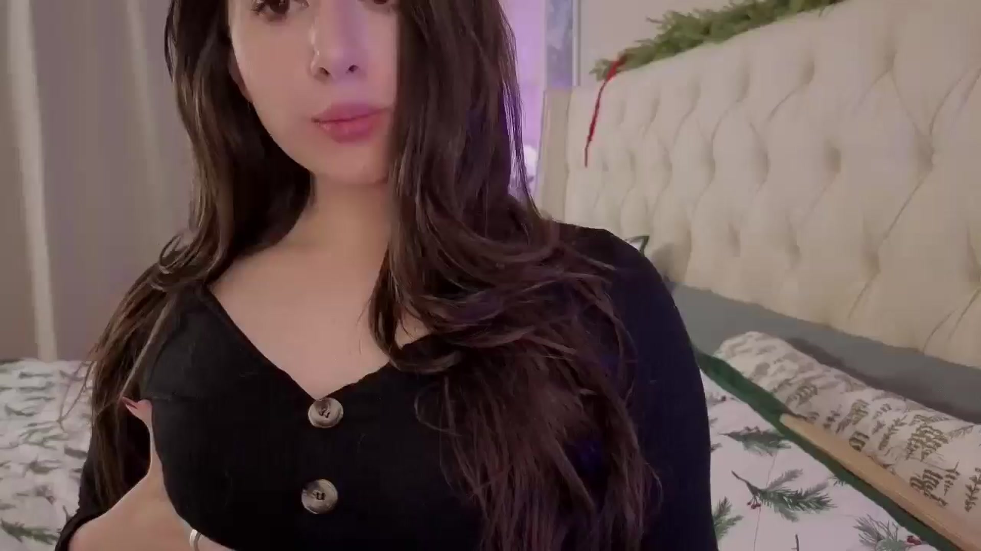Gallery image thumbnail from merrydickmas's myfreecams stream on, 12/21/2025, 03:55 image 17 of 20