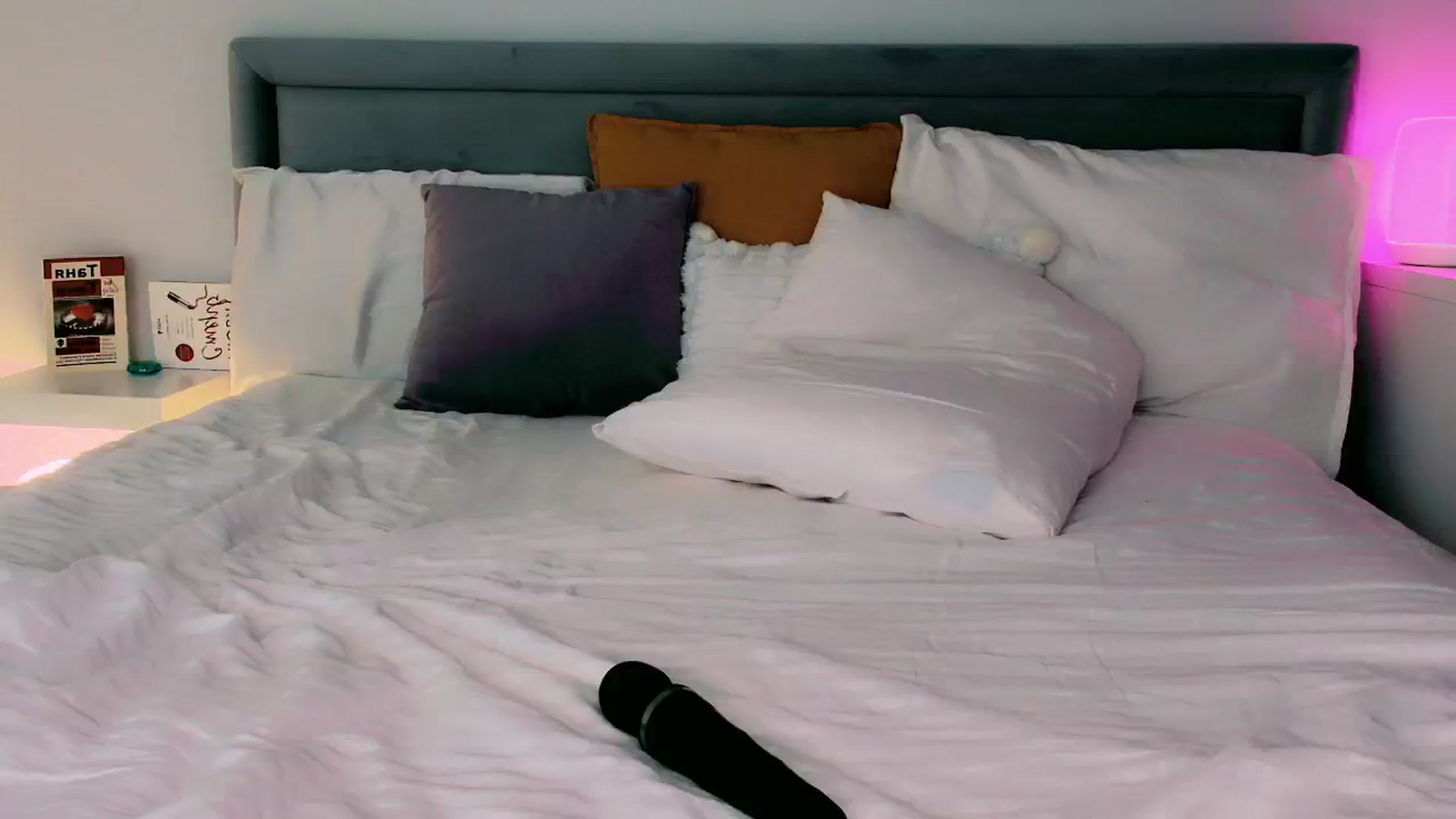 Gallery image thumbnail from mia4sin's myfreecams stream on, 08/25/2024, 12:02 image 11 of 20