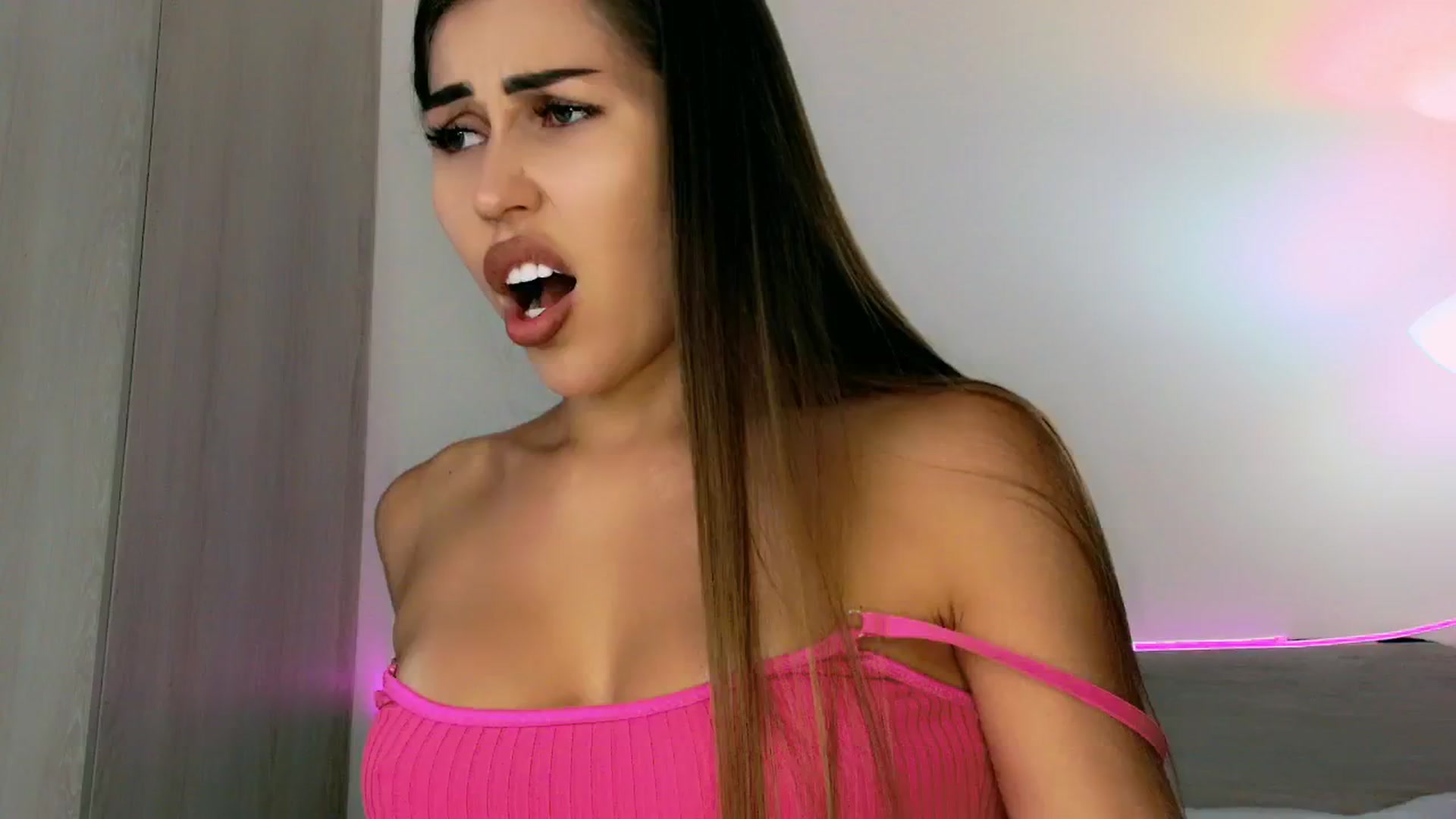Gallery image thumbnail from mia4sin's myfreecams stream on, 02/20/2025, 11:35 image 3 of 20