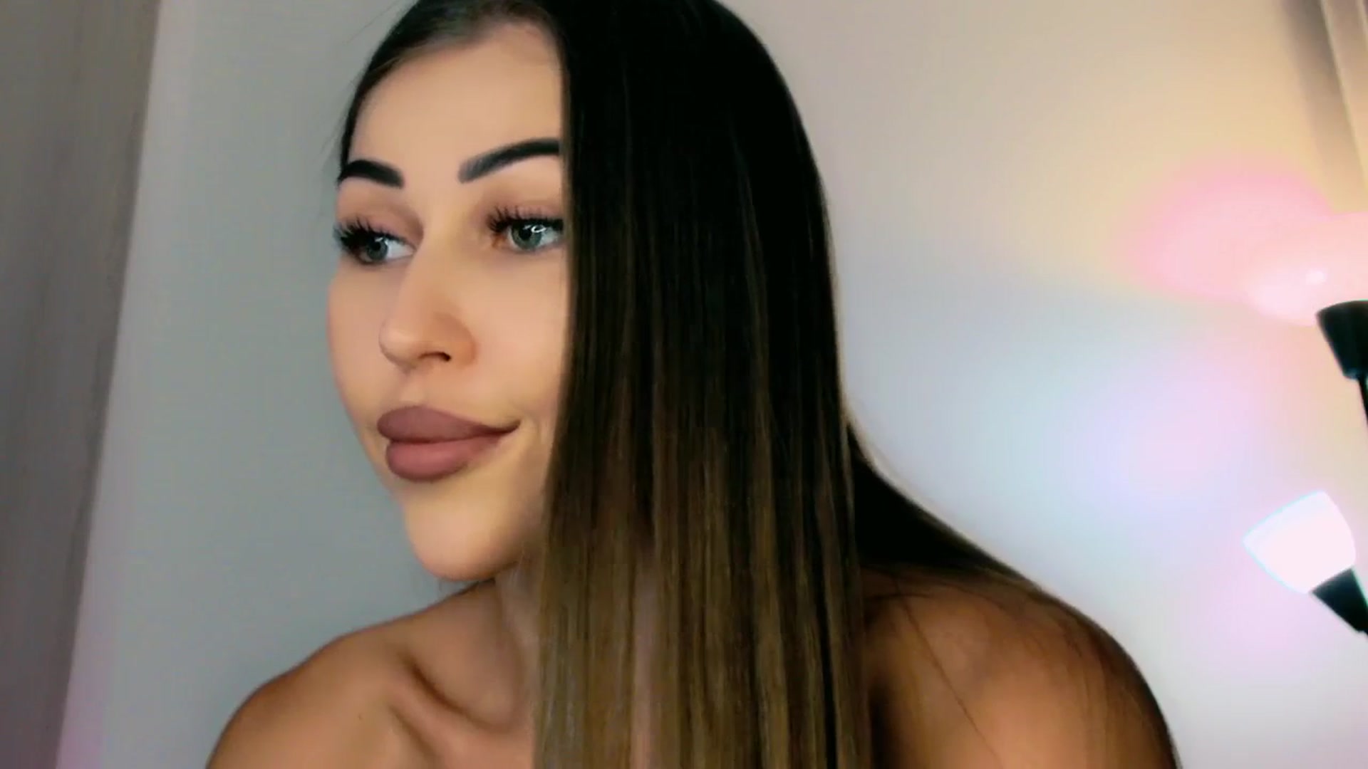 Gallery image thumbnail from mia4sin's myfreecams stream on, 03/28/2025, 10:32 image 17 of 20
