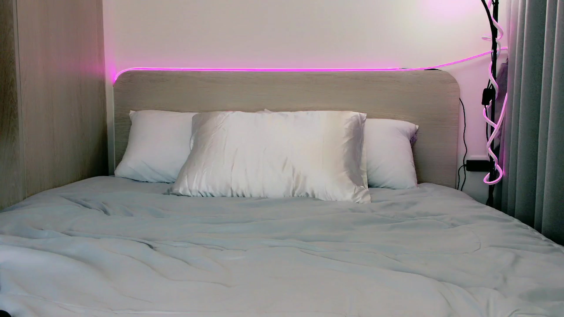 Gallery image thumbnail from mia4sin's myfreecams stream on, 03/28/2025, 12:13 image 20 of 20