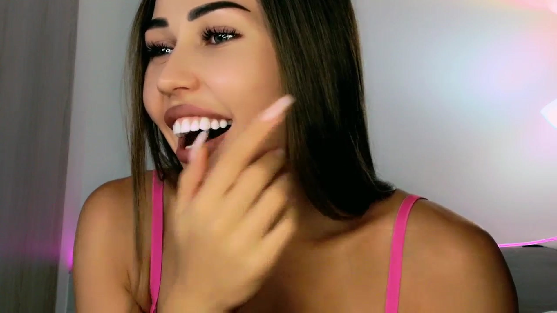 Gallery image thumbnail from mia4sin's myfreecams stream on, 03/30/2025, 09:06 image 10 of 20