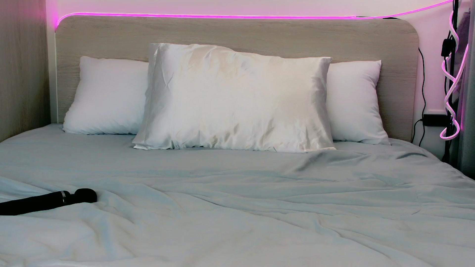 Gallery image thumbnail from mia4sin's myfreecams stream on, 04/05/2025, 09:46 image 13 of 20