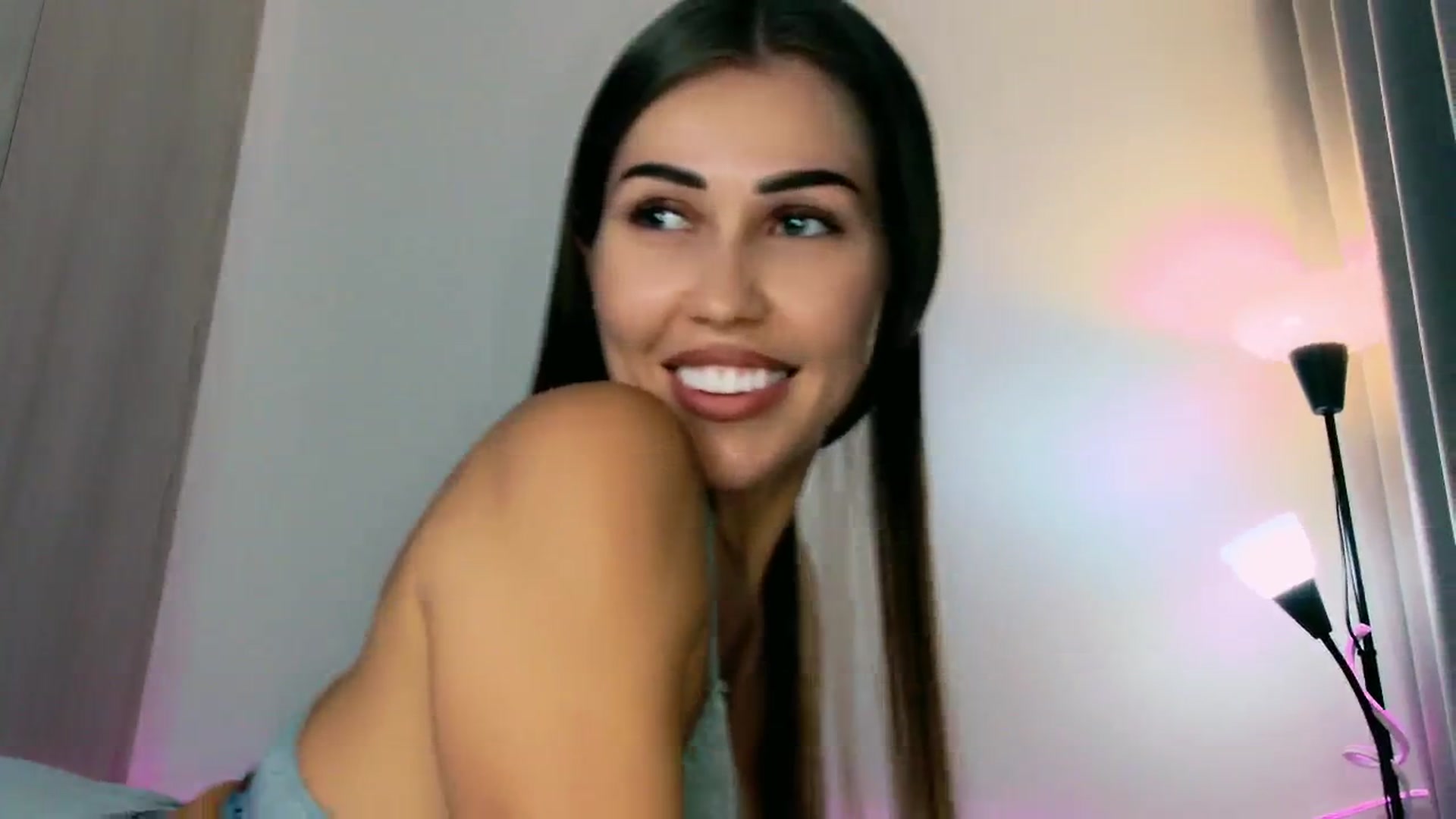 Gallery image thumbnail from mia4sin's myfreecams stream on, 04/14/2025, 13:13 image 15 of 20