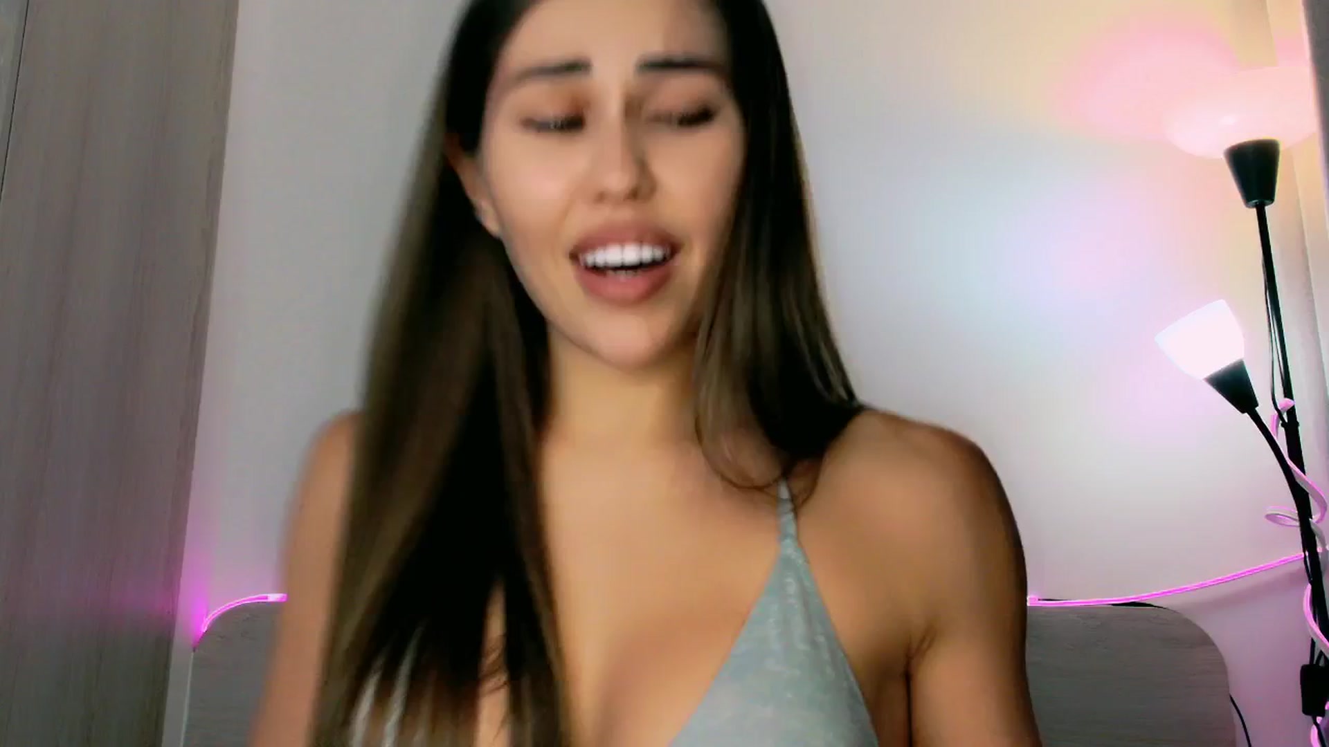 Gallery image thumbnail from mia4sin's myfreecams stream on, 04/14/2025, 13:13 image 1 of 20