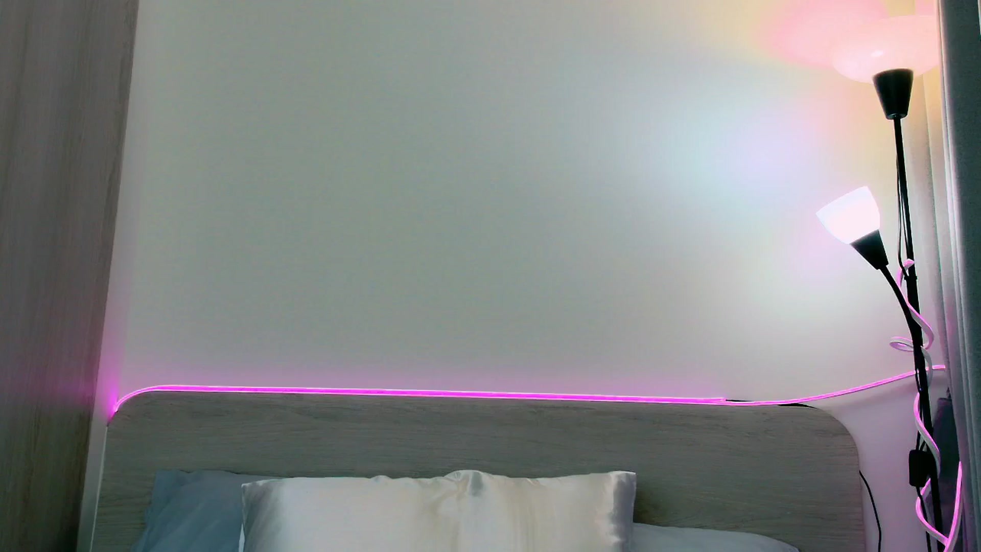 Gallery image thumbnail from mia4sin's myfreecams stream on, 04/17/2025, 07:38 image 6 of 20