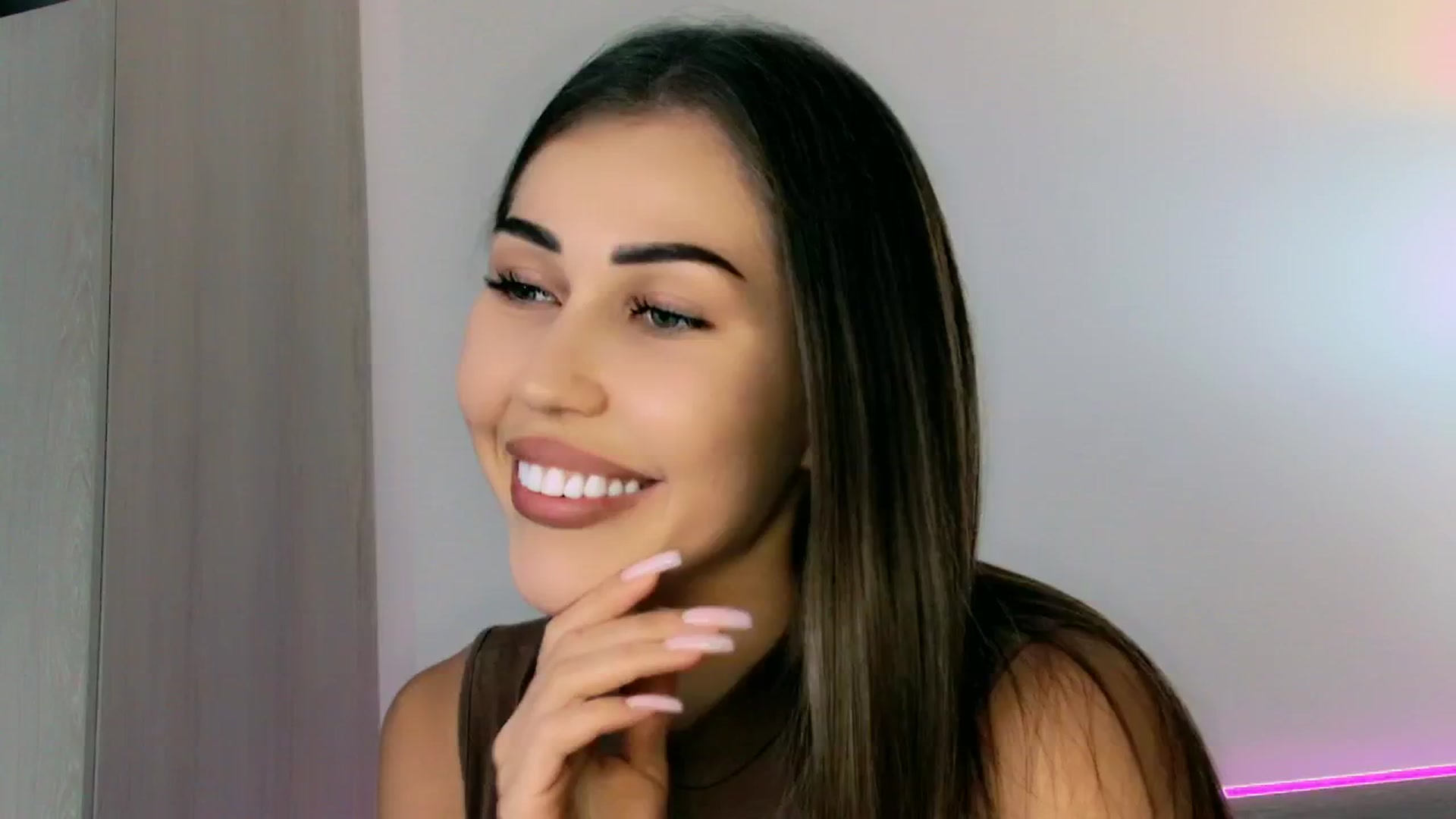 Gallery image thumbnail from mia4sin's myfreecams stream on, 04/20/2025, 09:59 image 9 of 20