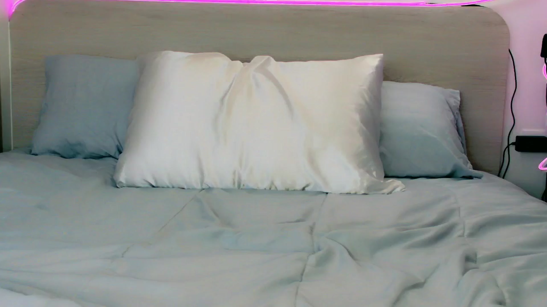 Gallery image thumbnail from mia4sin's myfreecams stream on, 04/20/2025, 09:59 image 19 of 20