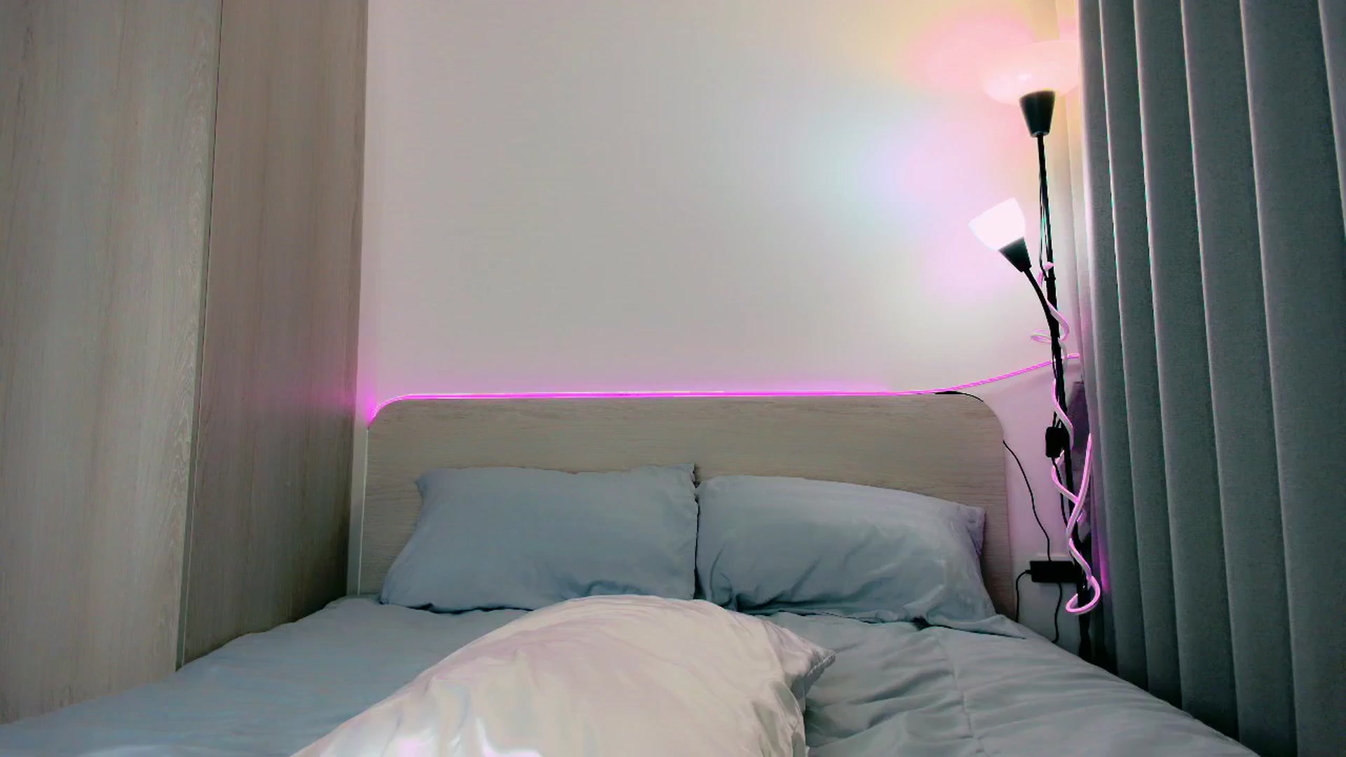 Gallery image thumbnail from mia4sin's myfreecams stream on, 04/25/2025, 10:48 image 6 of 20