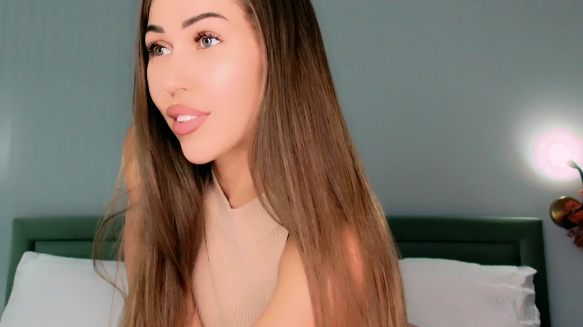 Gallery image thumbnail from mia4sin's myfreecams stream on, 06/01/2025, 12:21 image 4 of 20