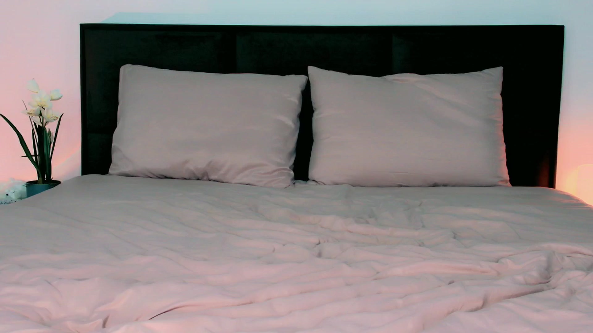 Gallery image thumbnail from mia4sin's myfreecams stream on, 09/15/2025, 12:06 image 8 of 20