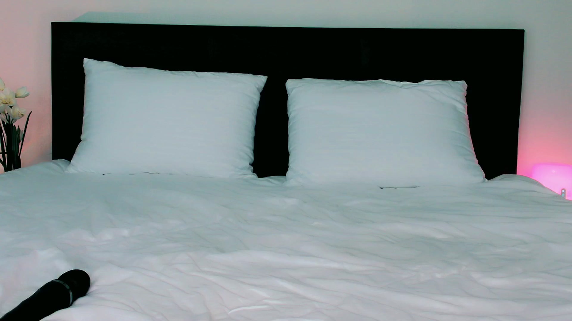 Gallery image thumbnail from mia4sin's myfreecams stream on, 10/13/2025, 11:52 image 11 of 20