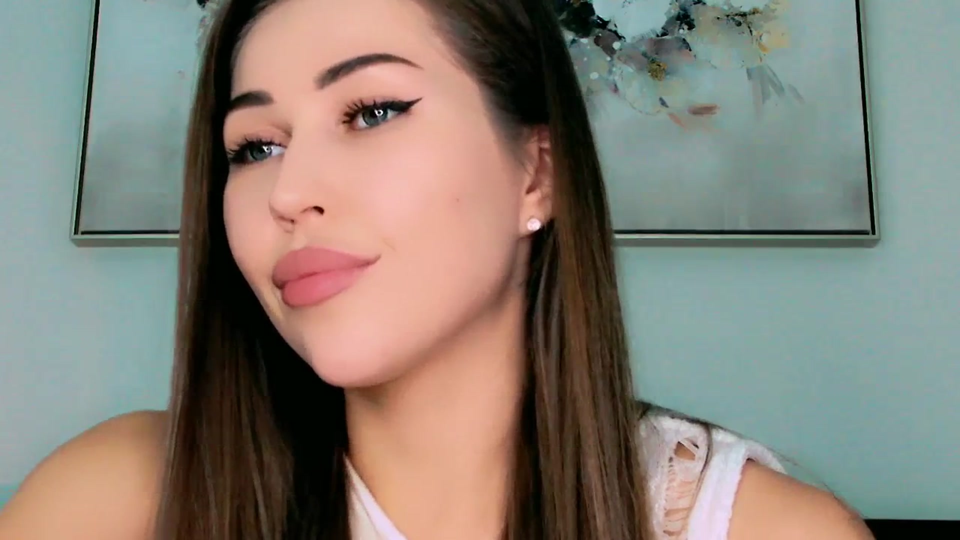 Gallery image thumbnail from mia4sin's myfreecams stream on, 10/13/2025, 20:35 image 16 of 20