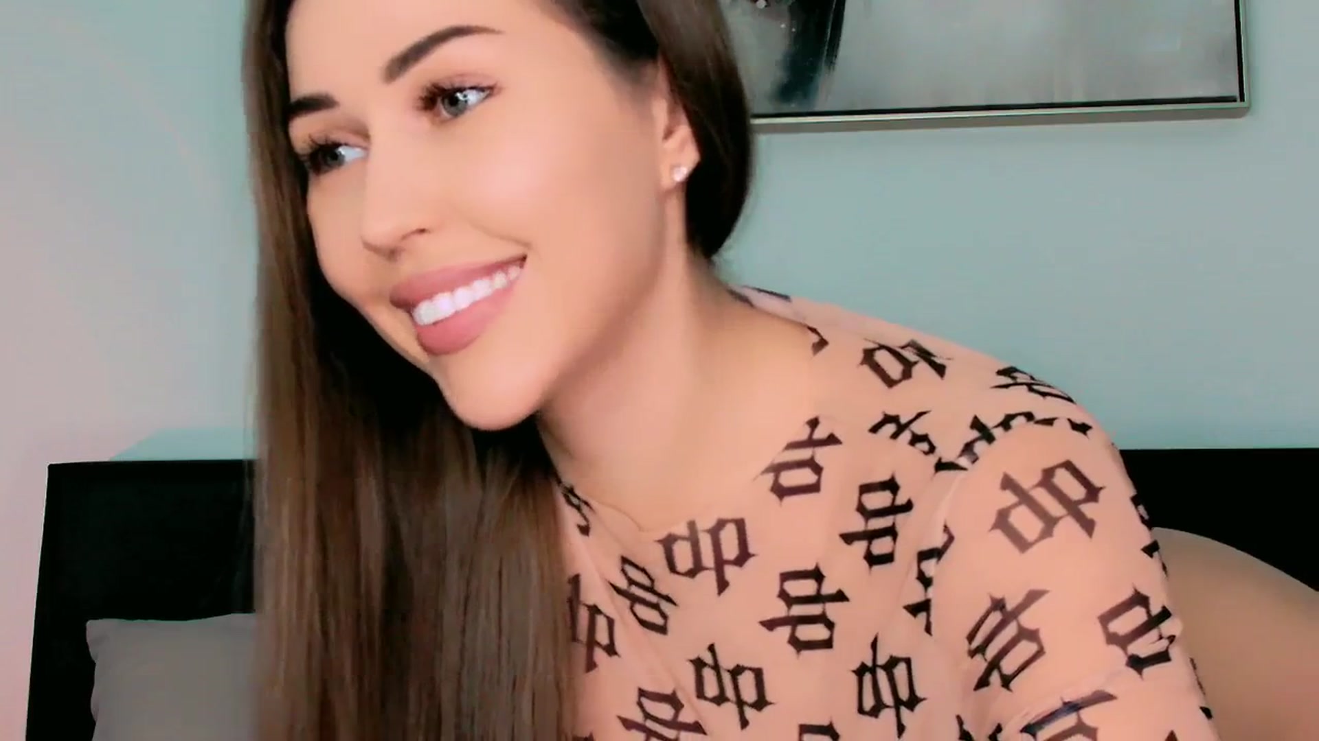 Gallery image thumbnail from mia4sin's myfreecams stream on, 10/22/2025, 12:39 image 14 of 20