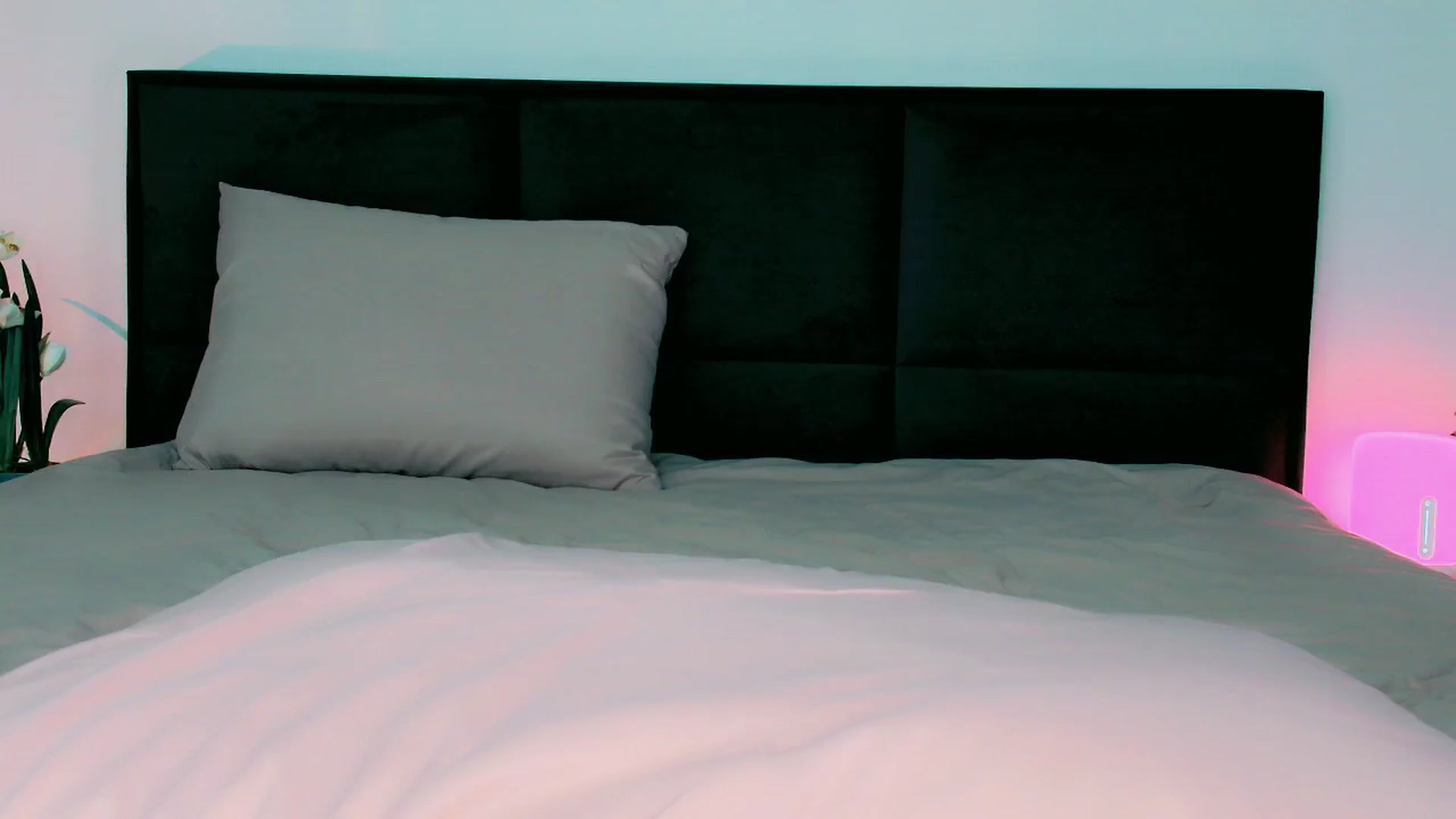 Gallery image thumbnail from mia4sin's myfreecams stream on, 10/27/2025, 12:14 image 6 of 20