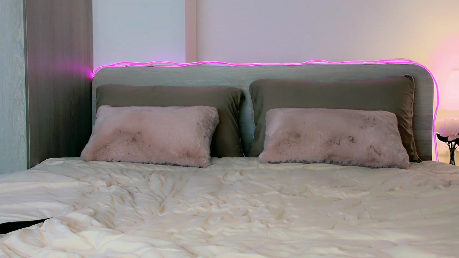 Gallery image thumbnail from mia4sin's myfreecams stream on, 11/14/2025, 06:52 image 17 of 20