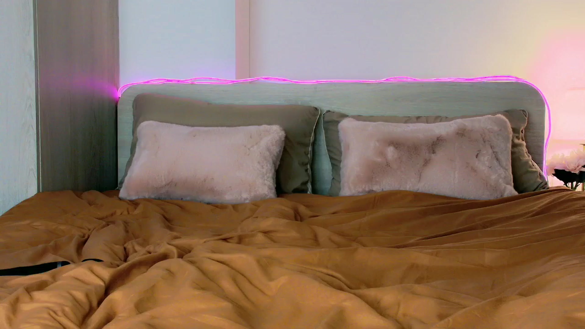 Gallery image thumbnail from mia4sin's myfreecams stream on, 11/17/2025, 09:50 image 8 of 20