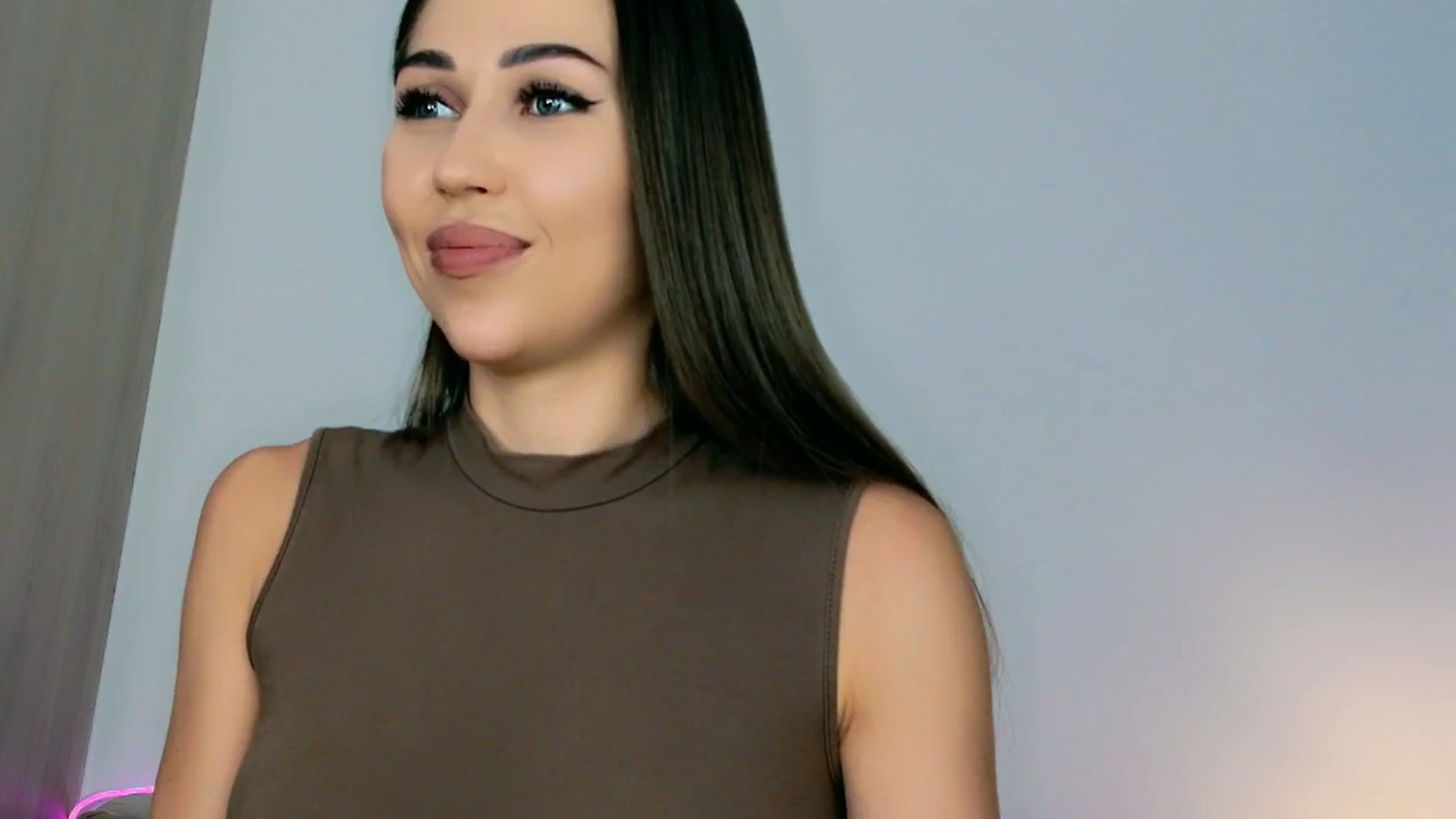 Gallery image thumbnail from mia4sin's myfreecams stream on, 12/06/2025, 10:15 image 11 of 20