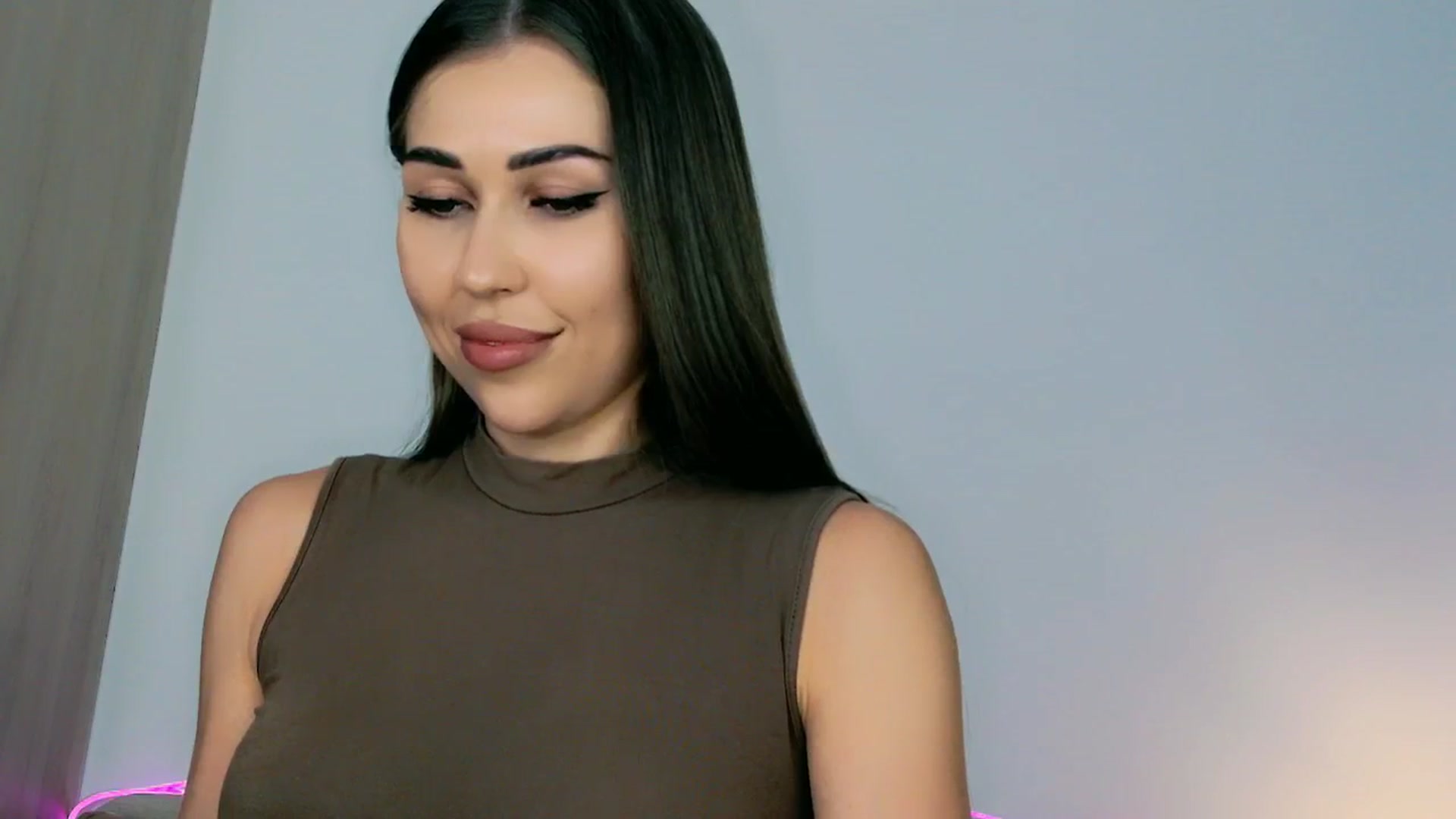 Gallery image thumbnail from mia4sin's myfreecams stream on, 12/06/2025, 10:15 image 13 of 20