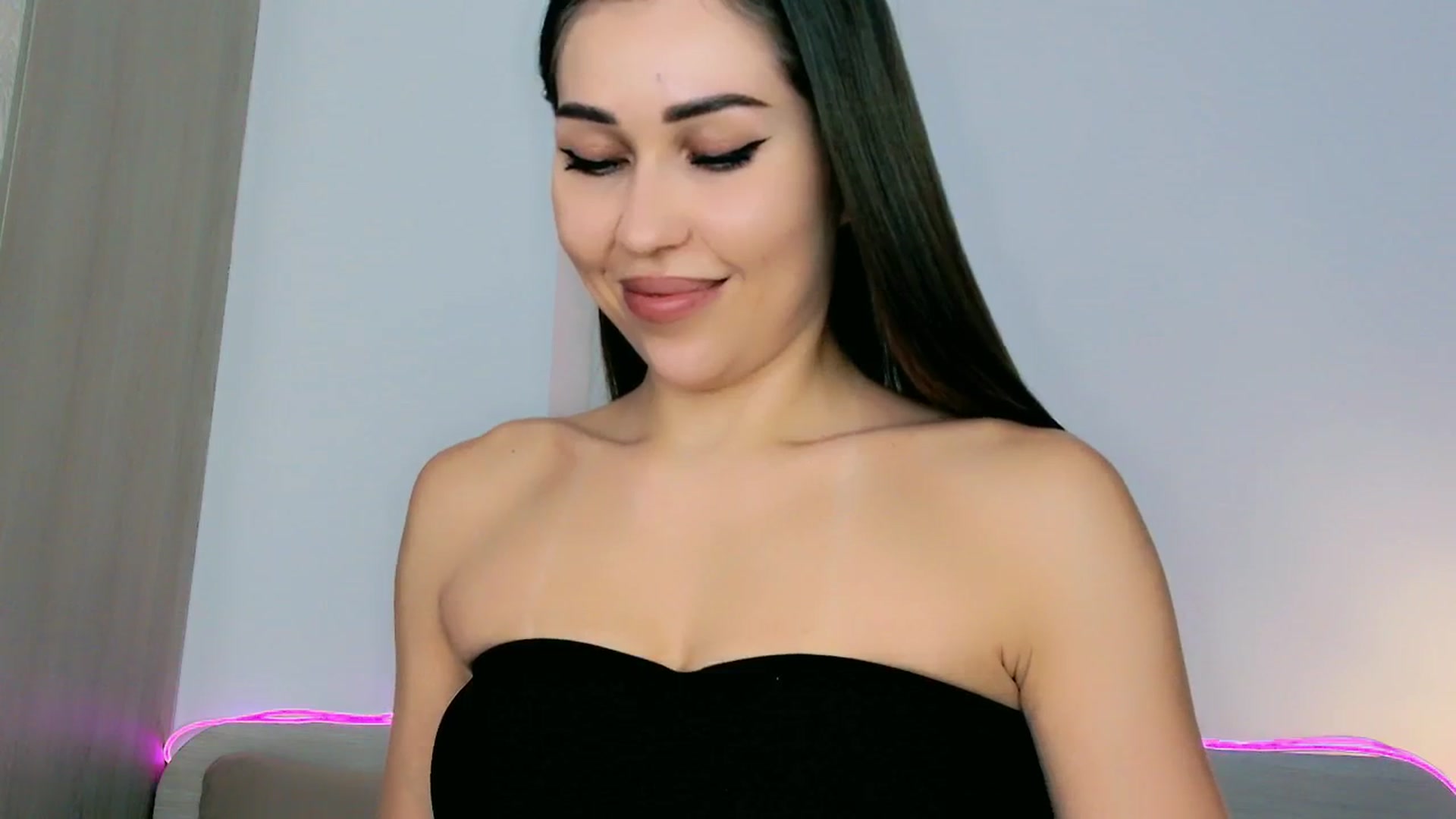 Gallery image thumbnail from mia4sin's myfreecams stream on, 12/10/2025, 09:43 image 14 of 20