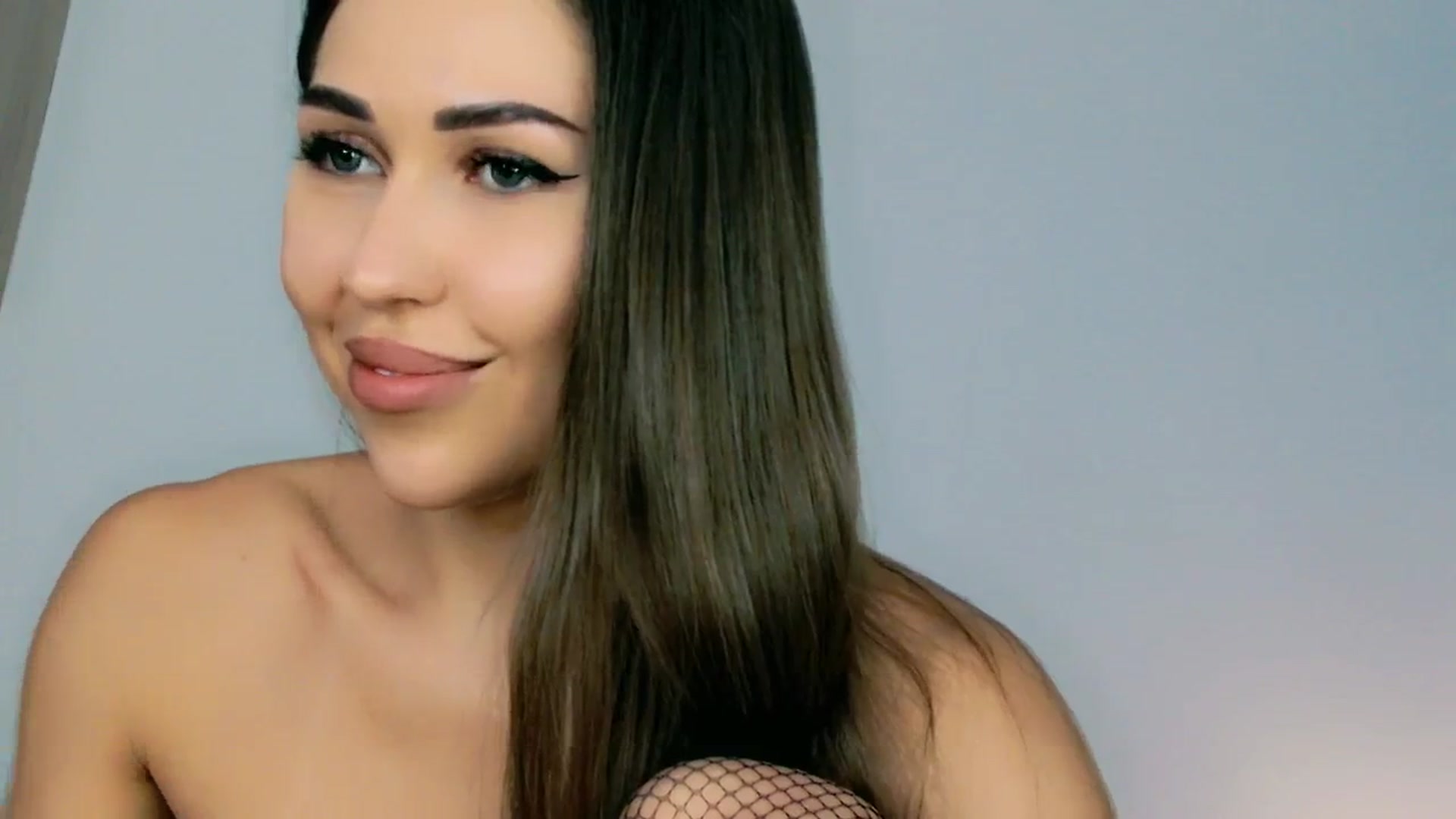 Gallery image thumbnail from mia4sin's myfreecams stream on, 12/12/2025, 11:30 image 19 of 20