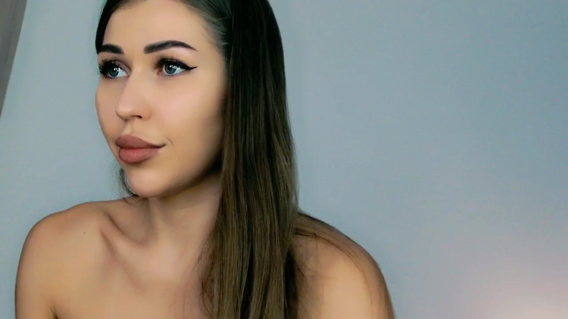 Gallery image thumbnail from mia4sin's myfreecams stream on, 12/12/2025, 11:30 image 20 of 20
