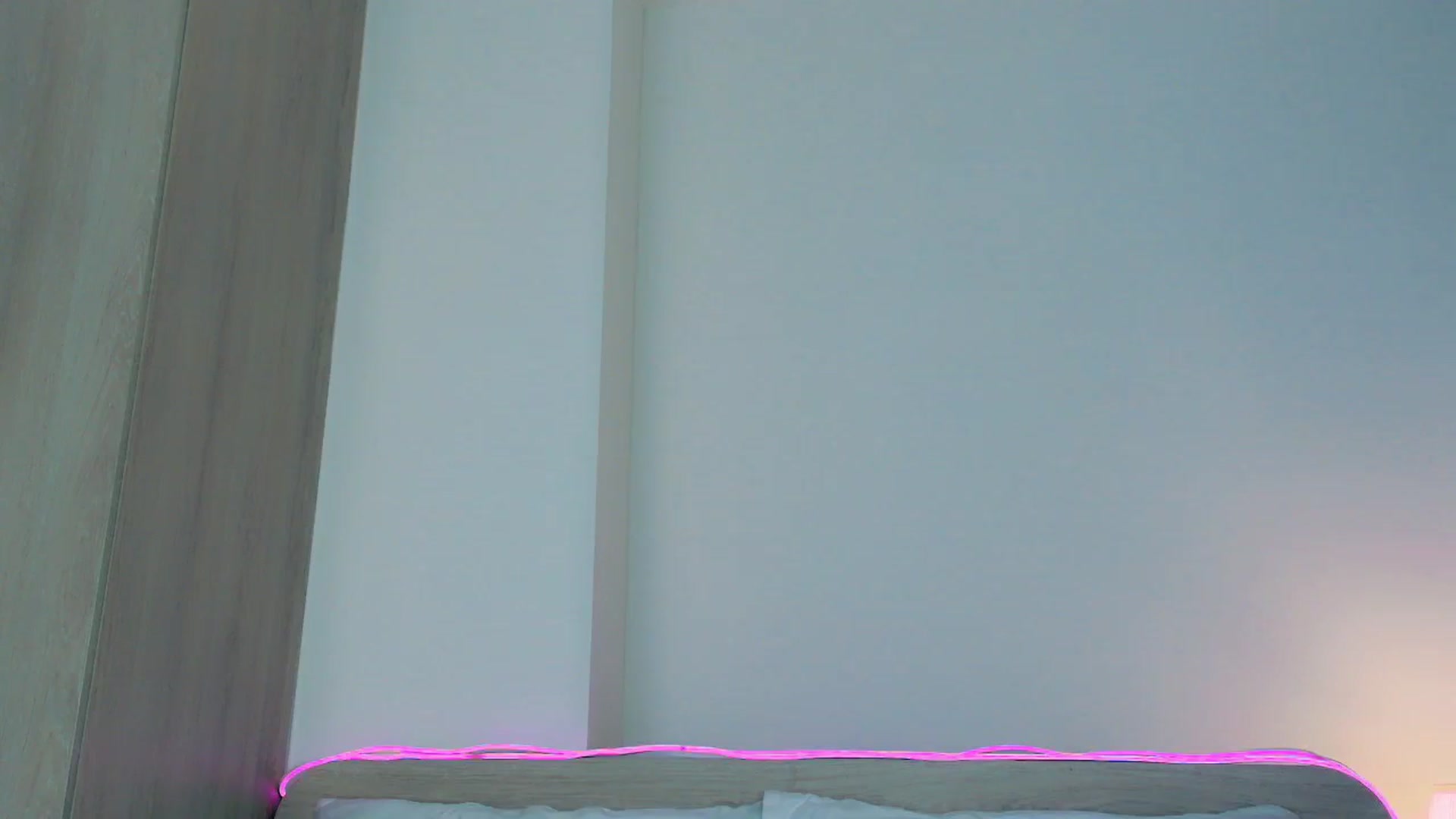 Gallery image thumbnail from mia4sin's myfreecams stream on, 12/21/2025, 09:40 image 15 of 20