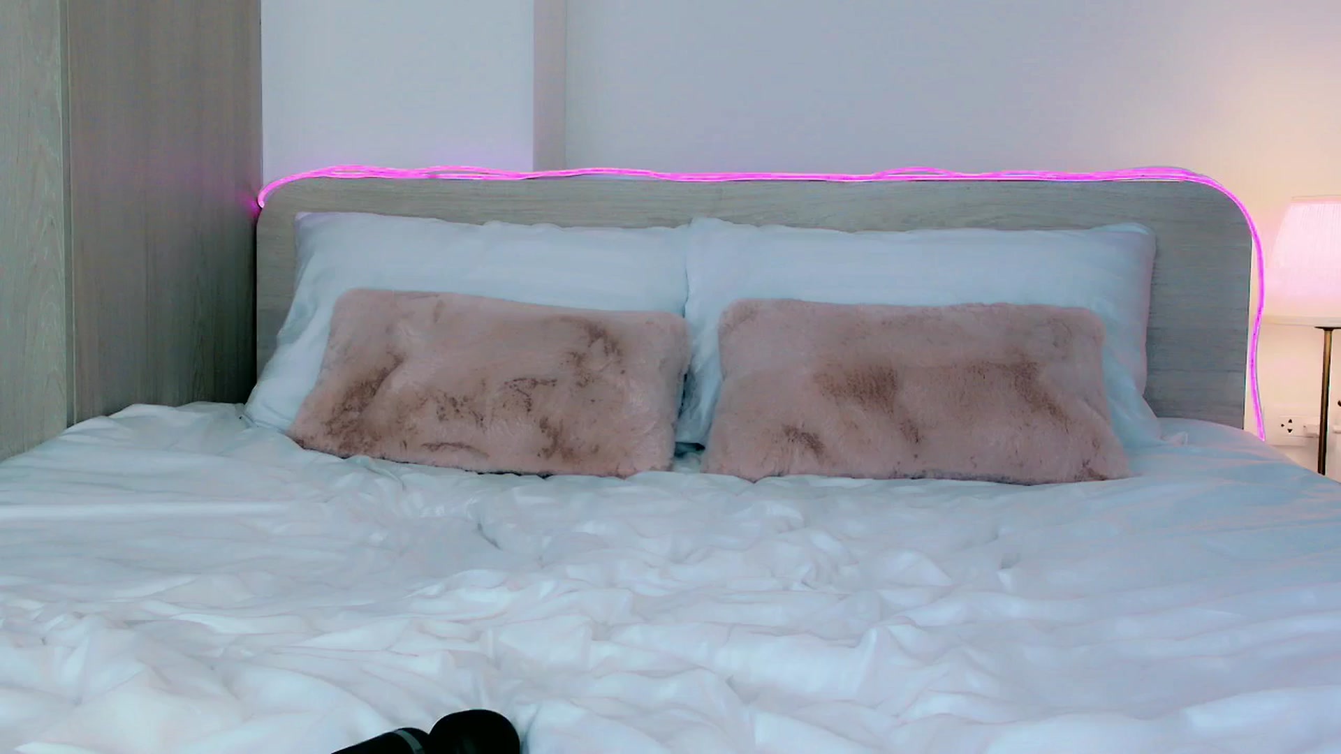 Gallery image thumbnail from mia4sin's myfreecams stream on, 12/21/2025, 12:44 image 2 of 20
