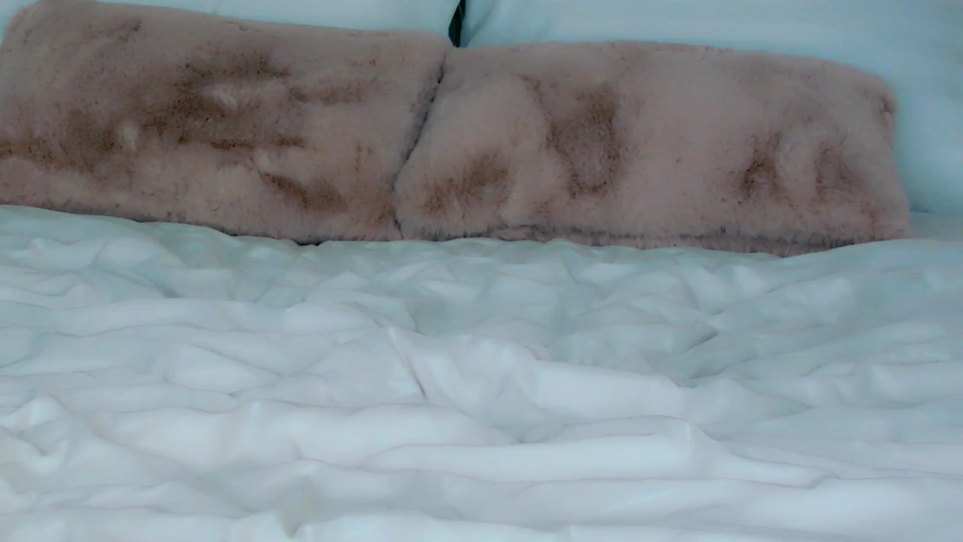 Gallery image thumbnail from mia4sin's myfreecams stream on, 12/30/2025, 08:36 image 10 of 20