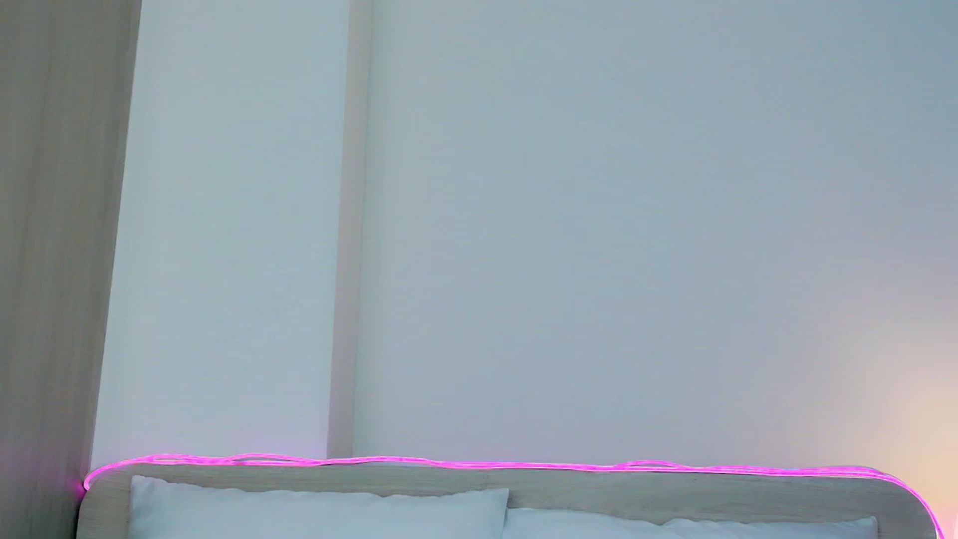 Gallery image thumbnail from mia4sin's myfreecams stream on, 12/30/2025, 10:04 image 9 of 20