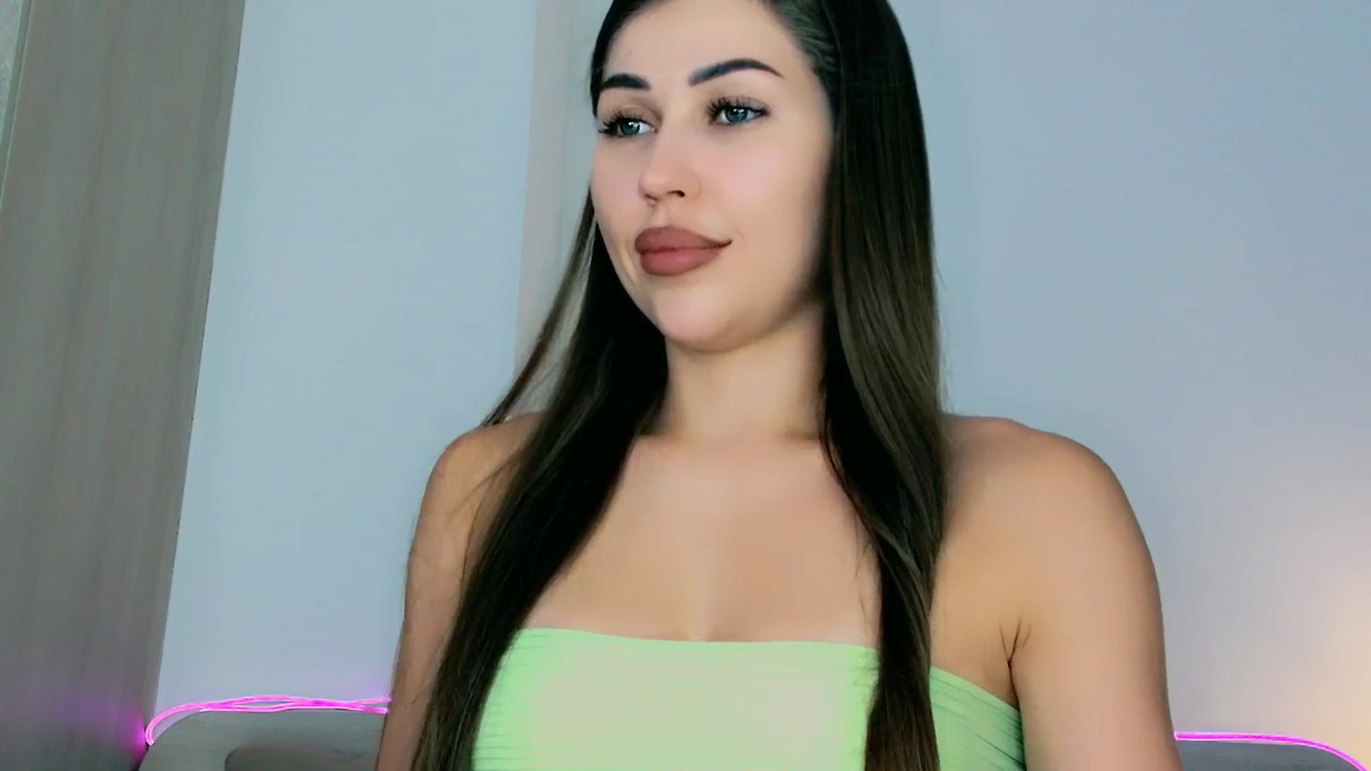 Gallery image thumbnail from mia4sin's myfreecams stream on, 01/12/2026, 12:14 image 15 of 20