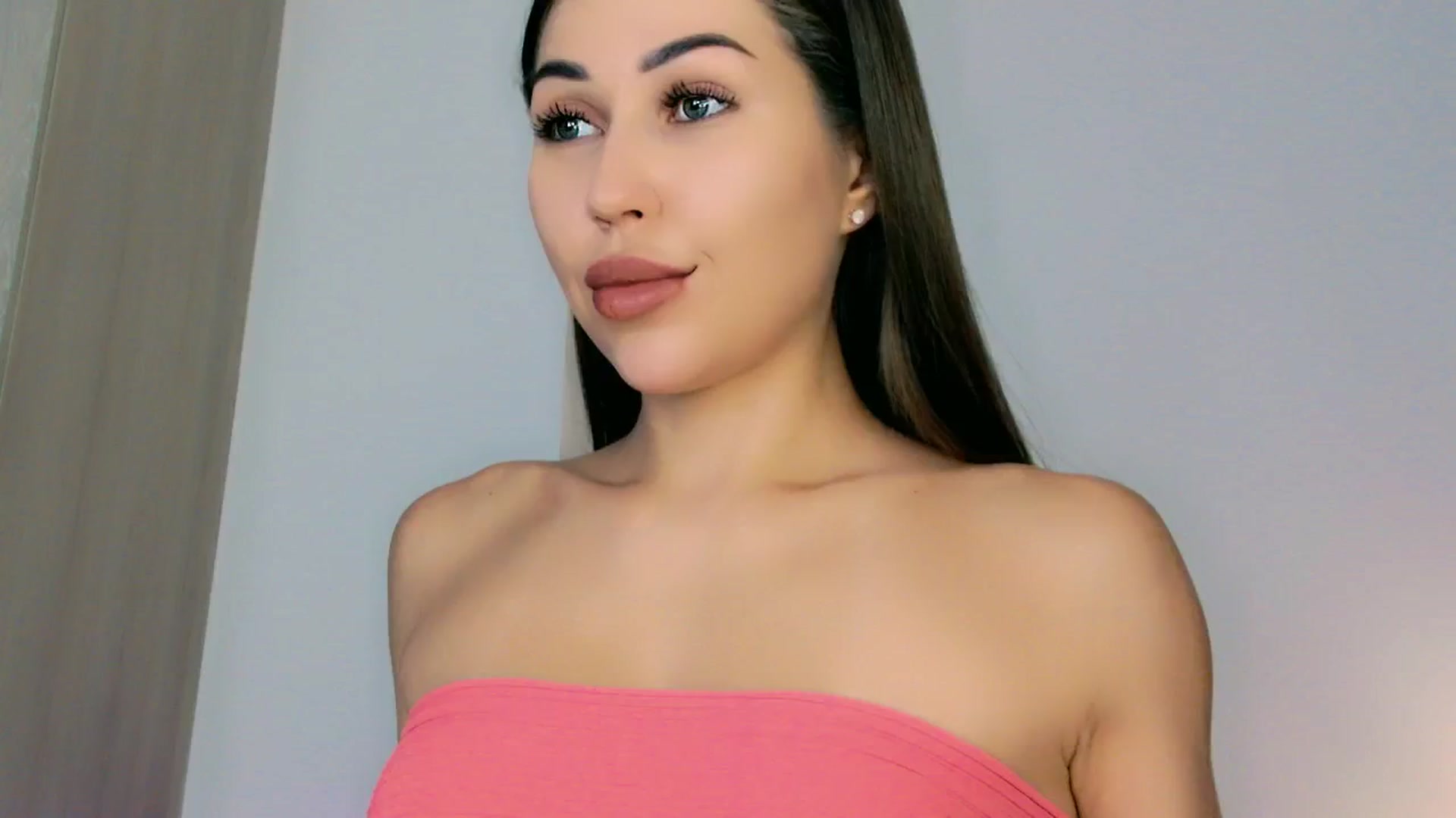 Gallery image thumbnail from mia4sin's myfreecams stream on, 01/15/2026, 09:01 image 15 of 20