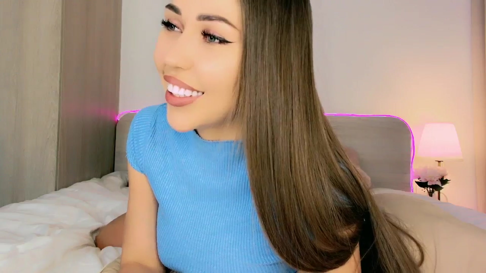 Gallery image thumbnail from mia4sin's myfreecams stream on, 01/21/2026, 09:02 image 13 of 20