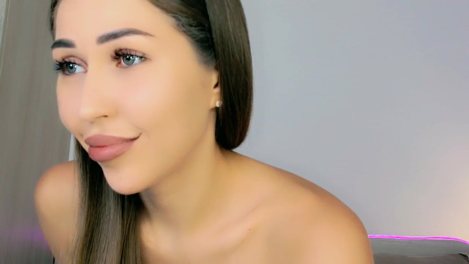 Gallery image thumbnail from mia4sin's myfreecams stream on, 01/25/2026, 10:28 image 7 of 20