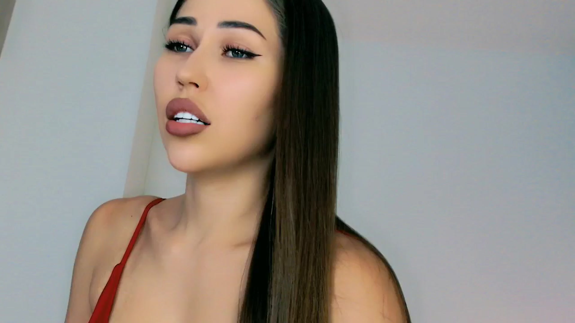Gallery image thumbnail from mia4sin's myfreecams stream on, 01/27/2026, 08:35 image 6 of 20