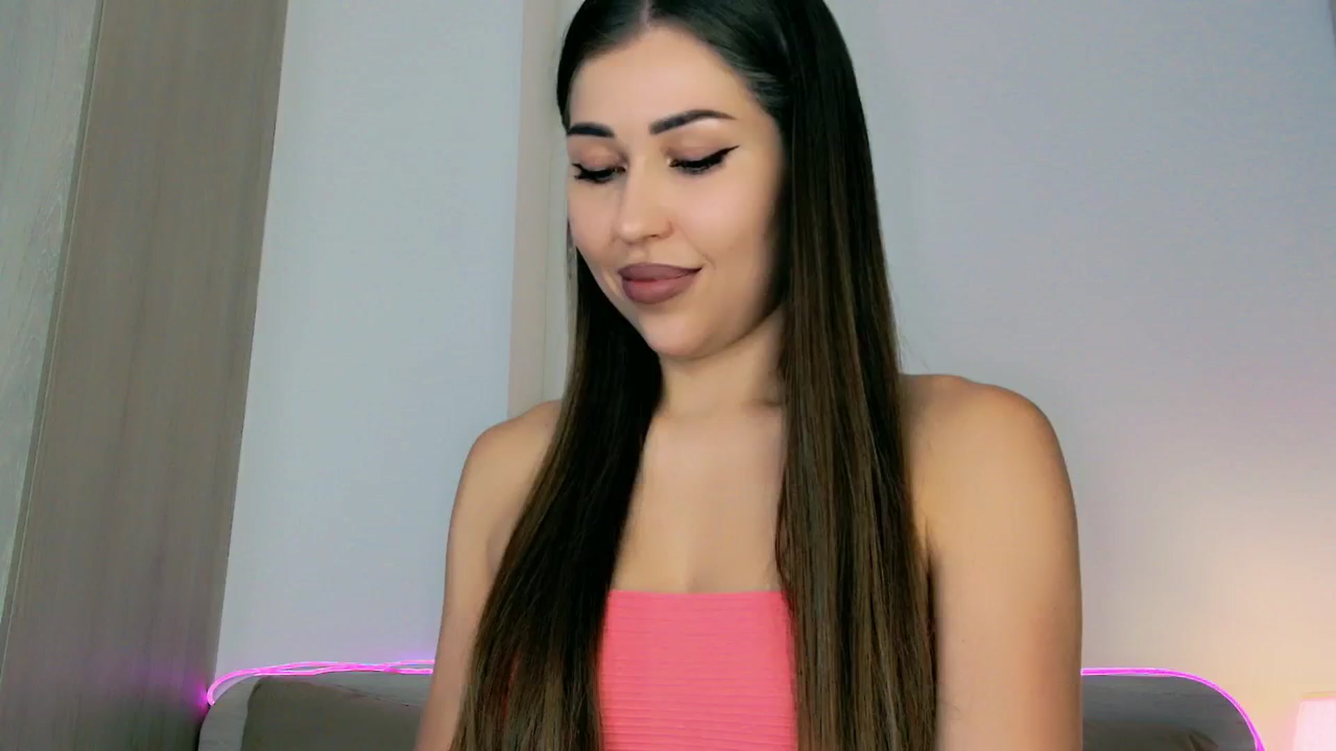 Gallery image thumbnail from mia4sin's myfreecams stream on, 02/04/2026, 08:50 image 18 of 20