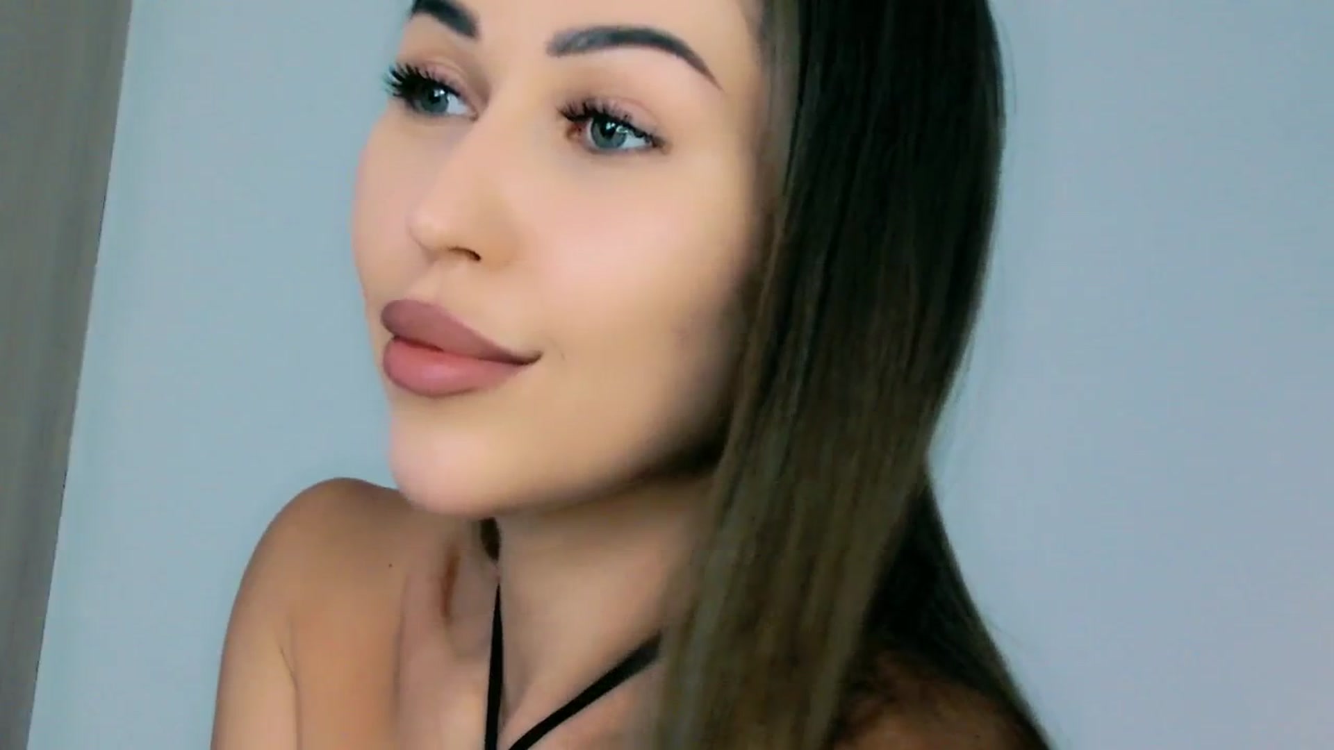 Gallery image thumbnail from mia4sin's myfreecams stream on, 02/16/2026, 09:45 image 11 of 20