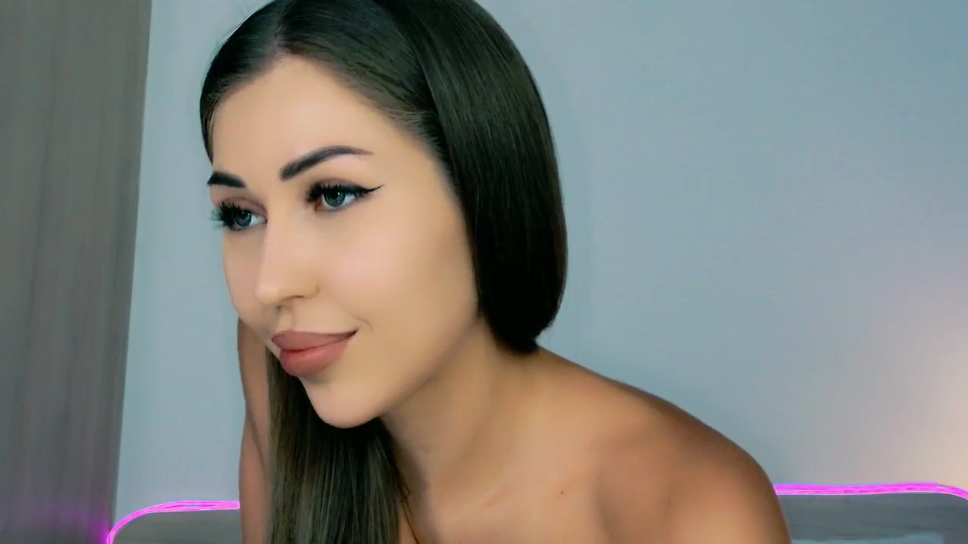 Gallery image thumbnail from mia4sin's myfreecams stream on, 03/08/2026, 08:18 image 14 of 20