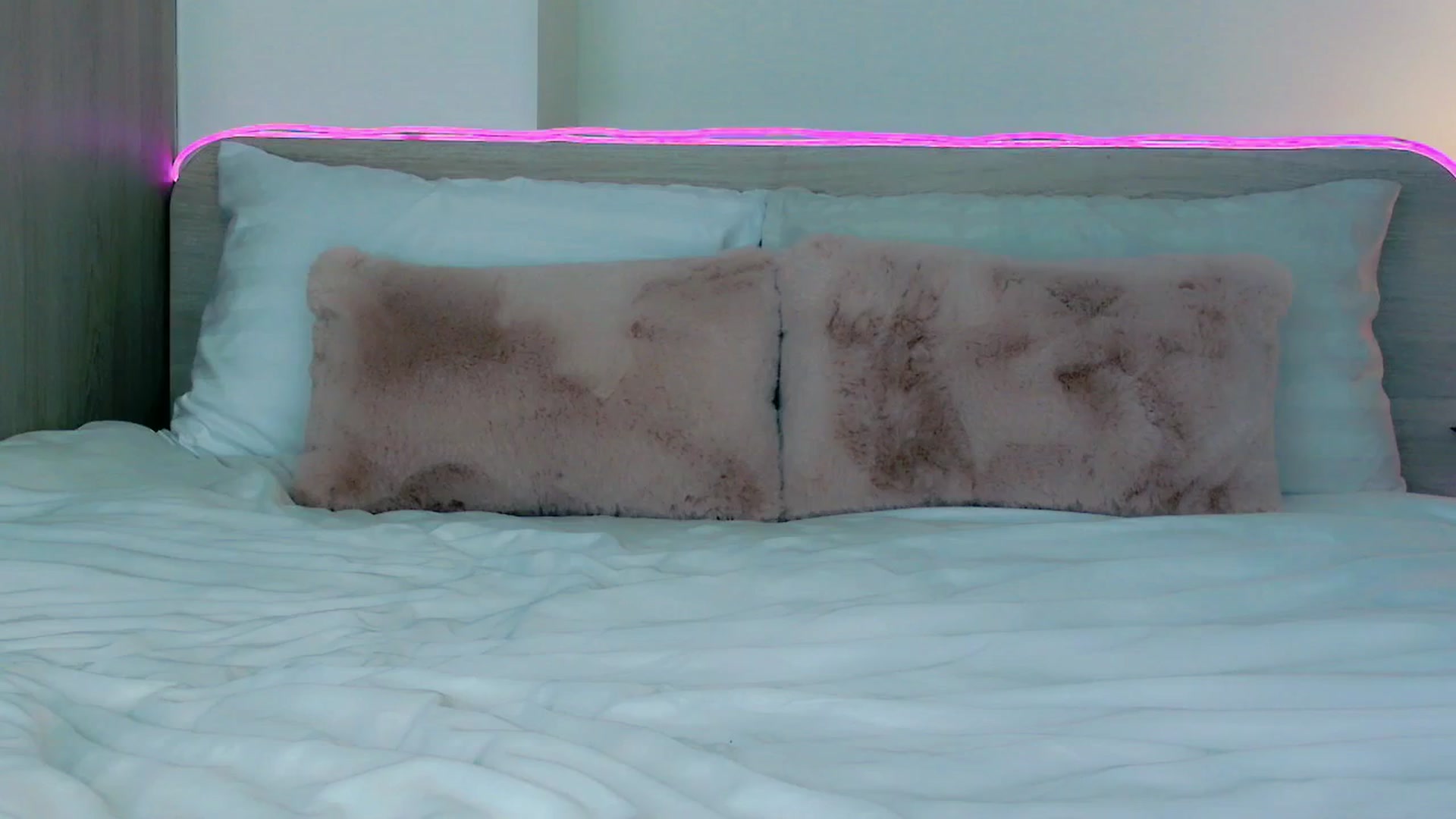Gallery image thumbnail from mia4sin's myfreecams stream on, 03/14/2026, 10:48 image 14 of 20