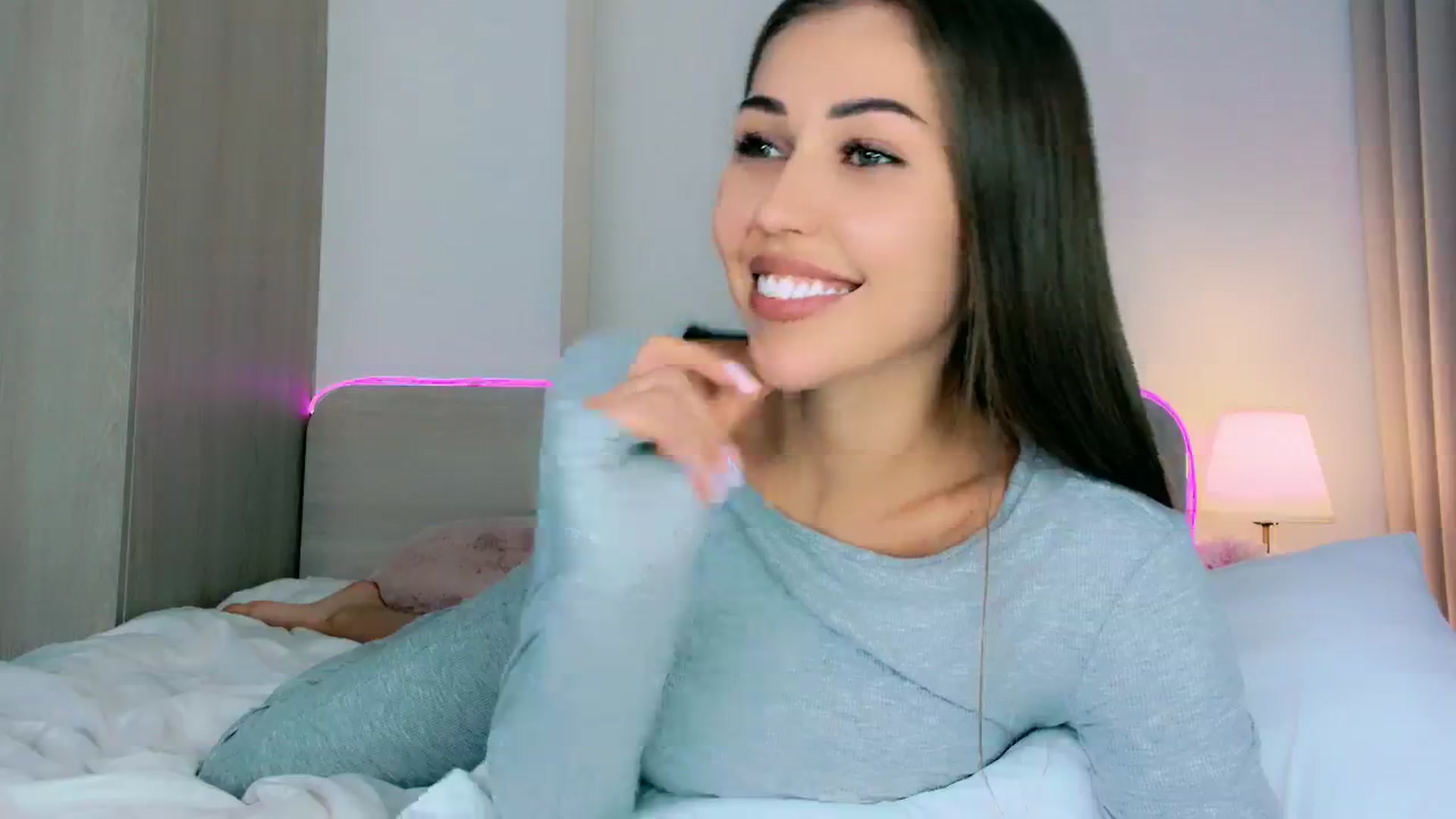 Gallery image thumbnail from mia4sin's myfreecams stream on, 03/22/2026, 13:08 image 12 of 20