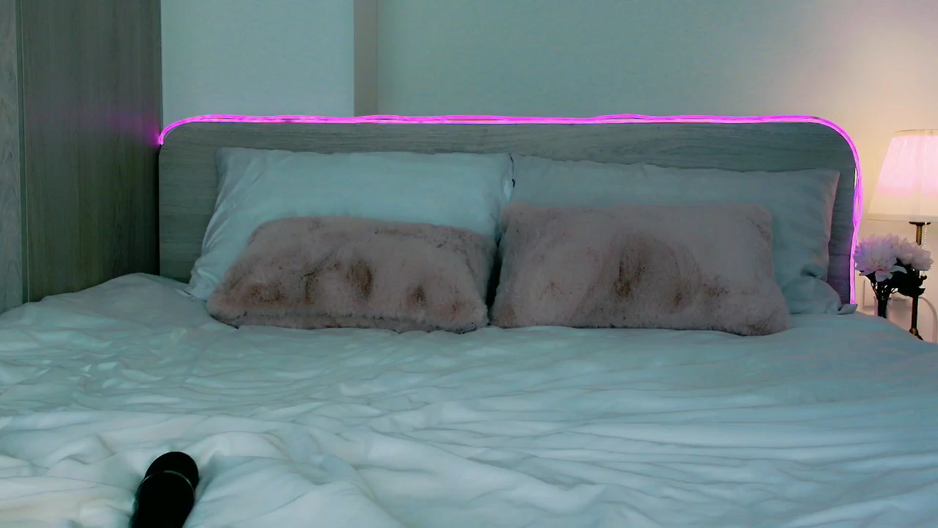 Gallery image thumbnail from mia4sin's myfreecams stream on, 03/25/2026, 10:58 image 15 of 20