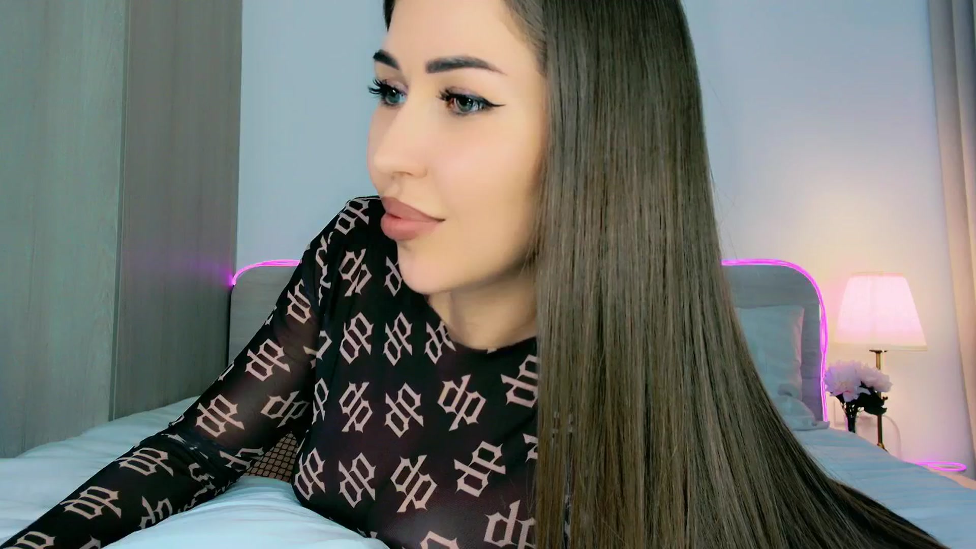 Gallery image thumbnail from mia4sin's myfreecams stream on, 03/25/2026, 12:44 image 16 of 20