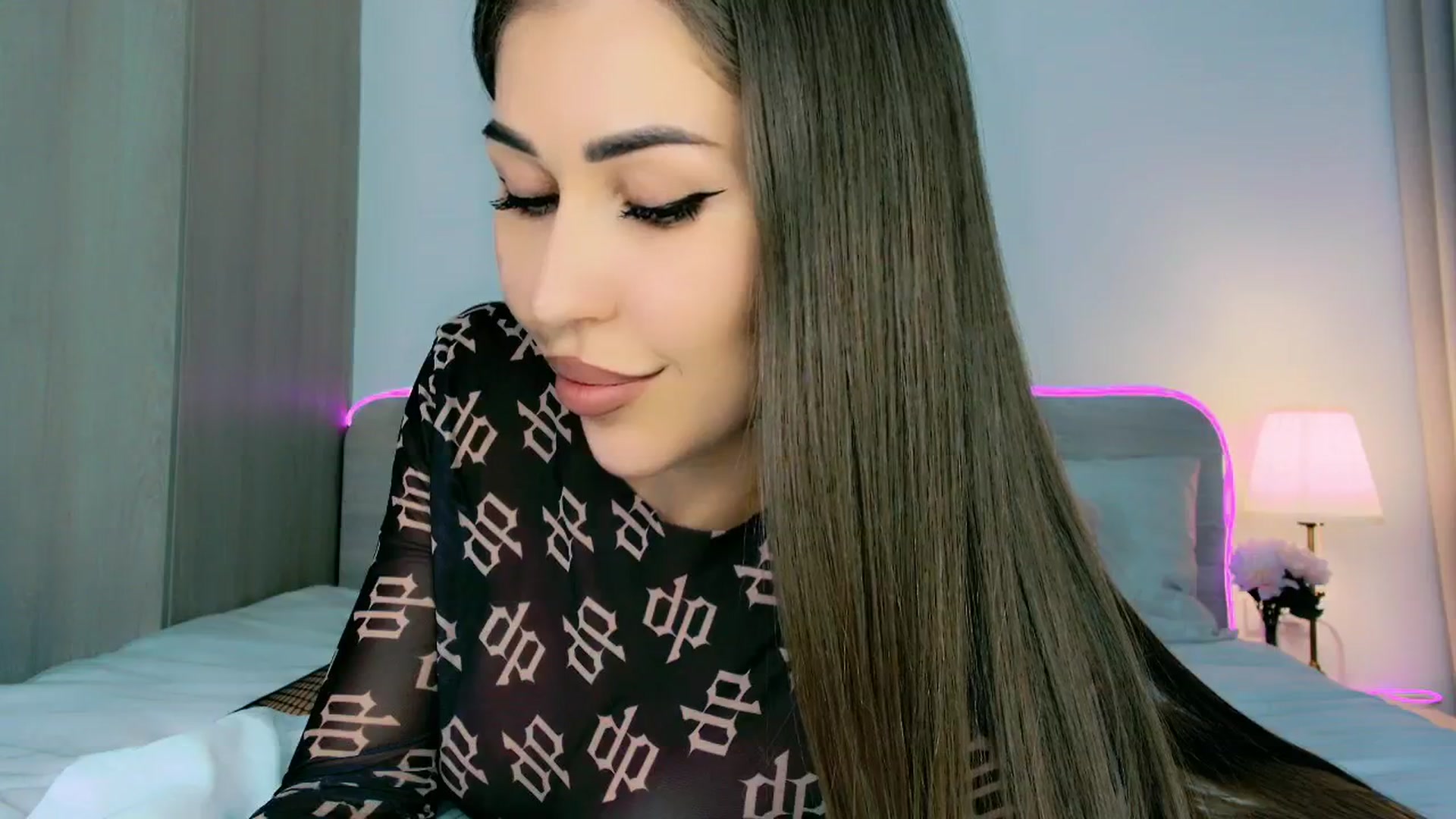 Gallery image thumbnail from mia4sin's myfreecams stream on, 03/25/2026, 12:44 image 18 of 20