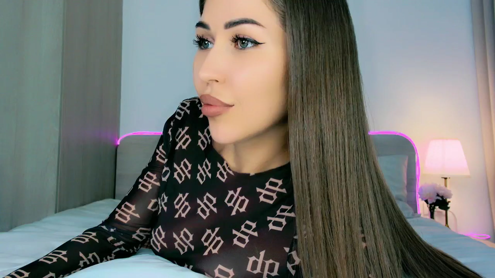 Gallery image thumbnail from mia4sin's myfreecams stream on, 03/25/2026, 12:44 image 15 of 20
