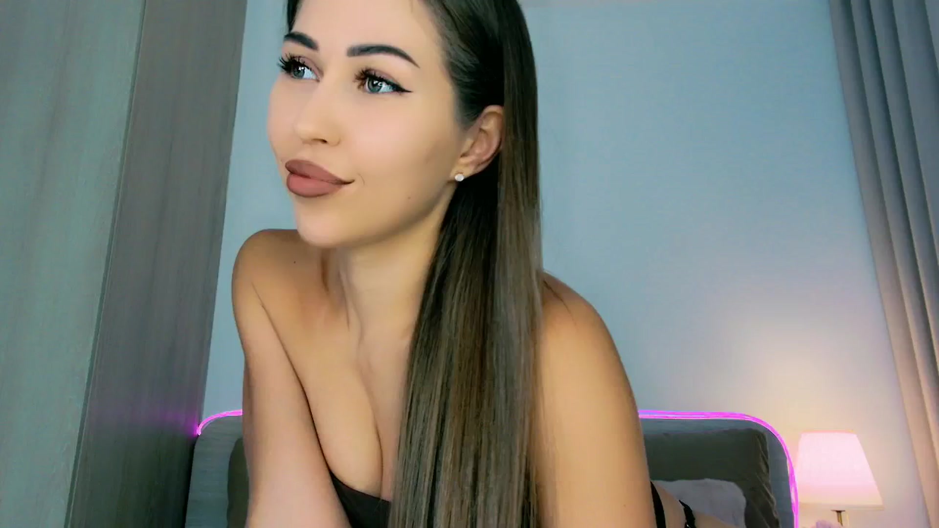 Gallery image thumbnail from mia4sin's myfreecams stream on, 04/05/2026, 08:37 image 1 of 20