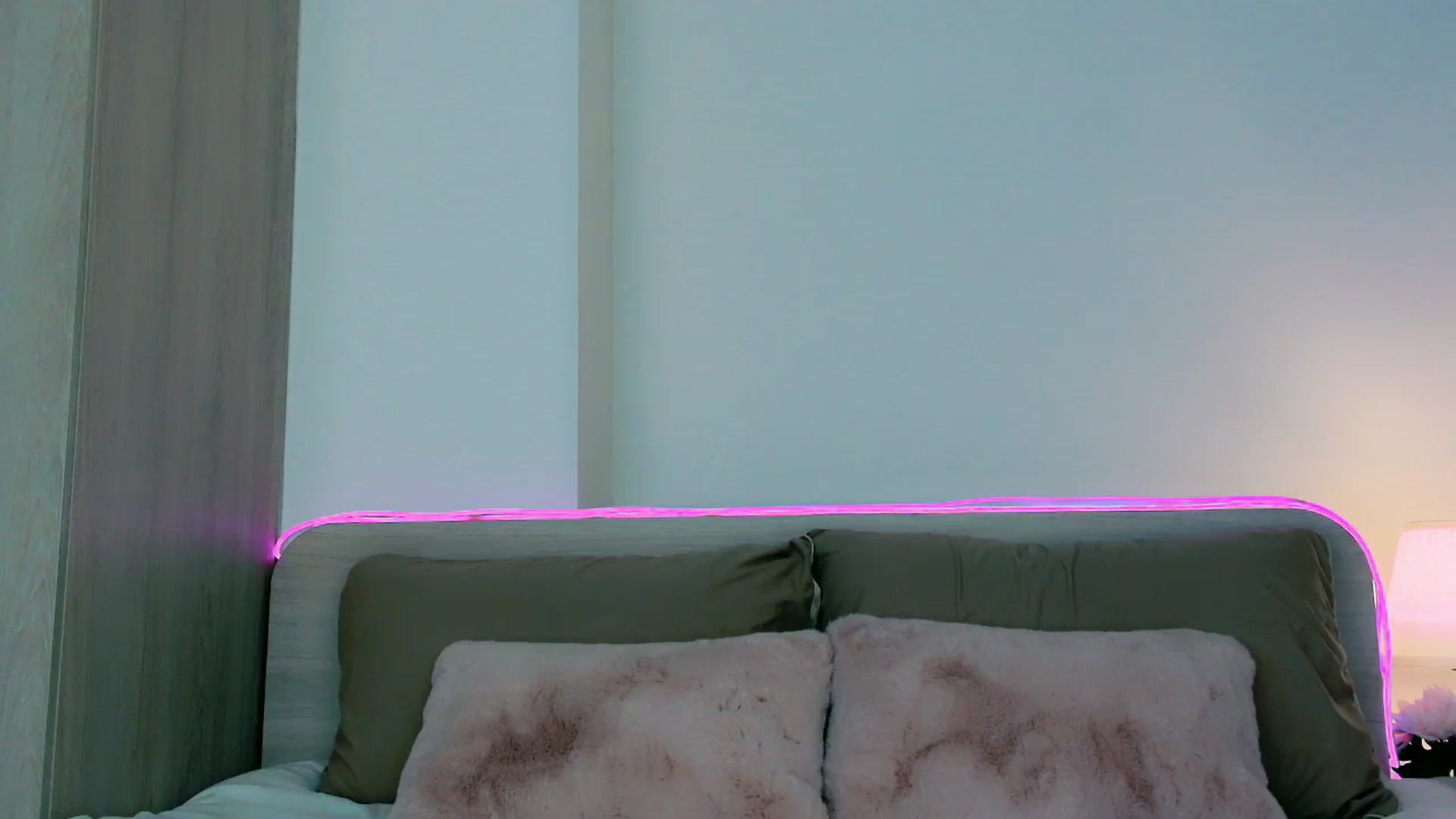 Gallery image thumbnail from mia4sin's myfreecams stream on, 04/05/2026, 08:37 image 16 of 20
