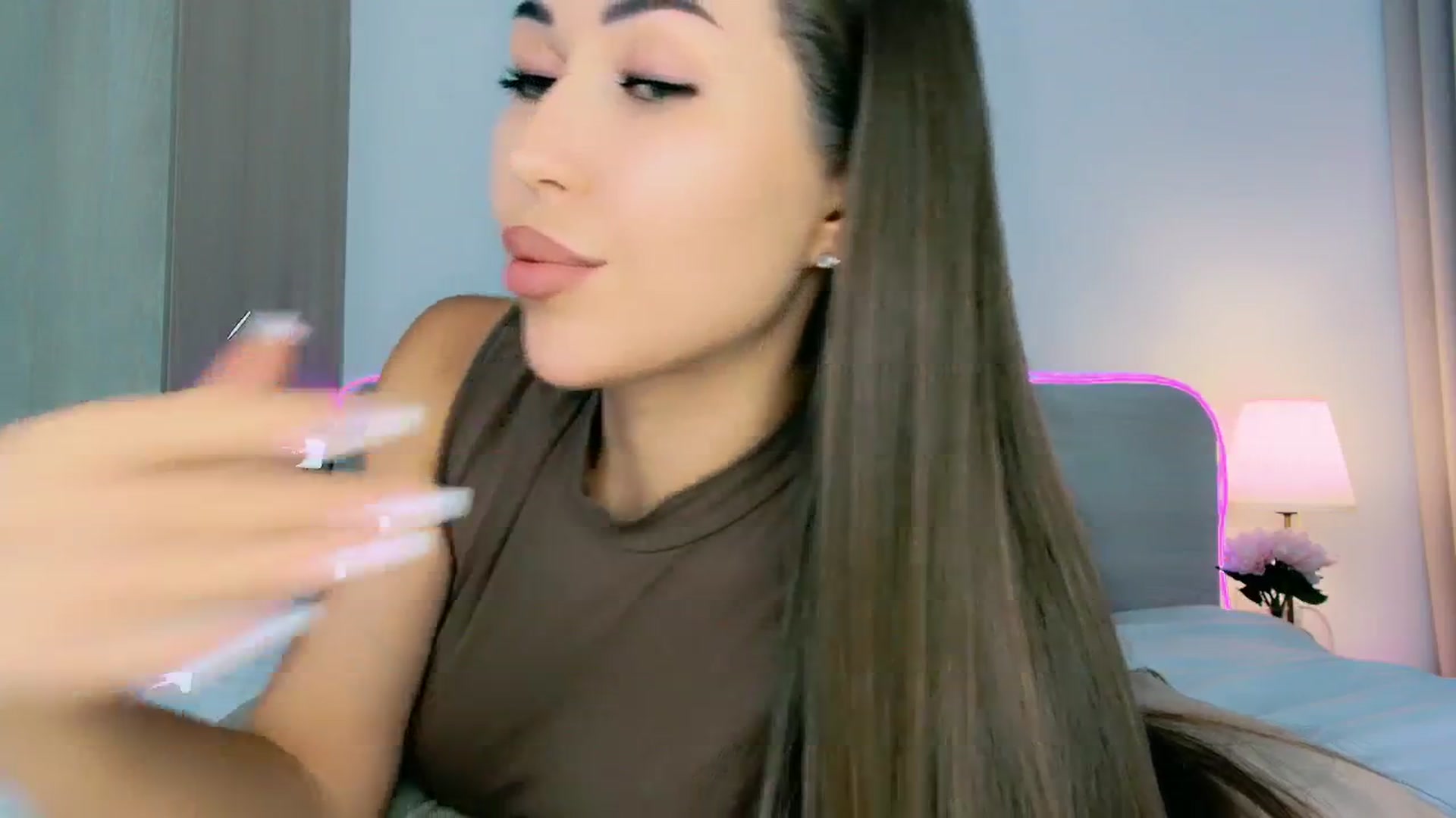 Gallery image thumbnail from mia4sin's myfreecams stream on, 04/08/2026, 10:25 image 19 of 20