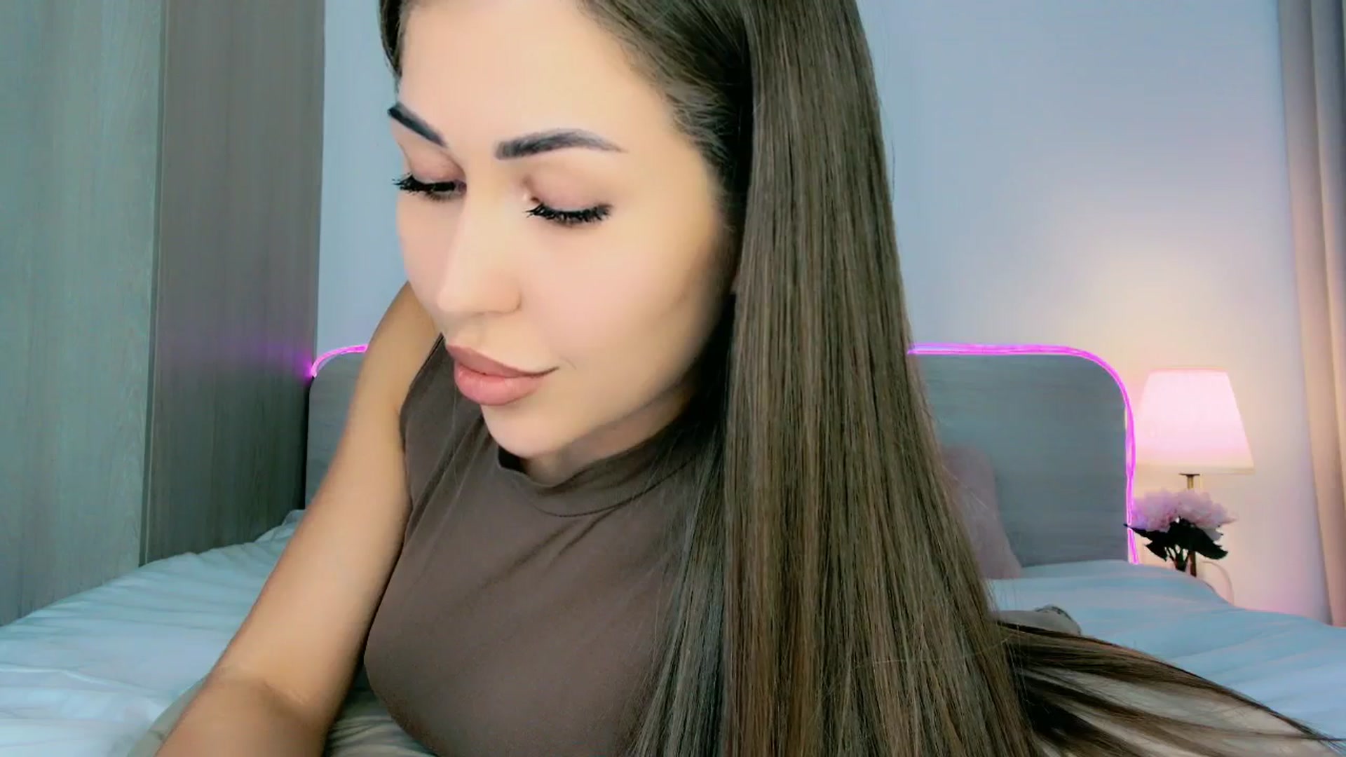 Gallery image thumbnail from mia4sin's myfreecams stream on, 04/08/2026, 10:25 image 16 of 20